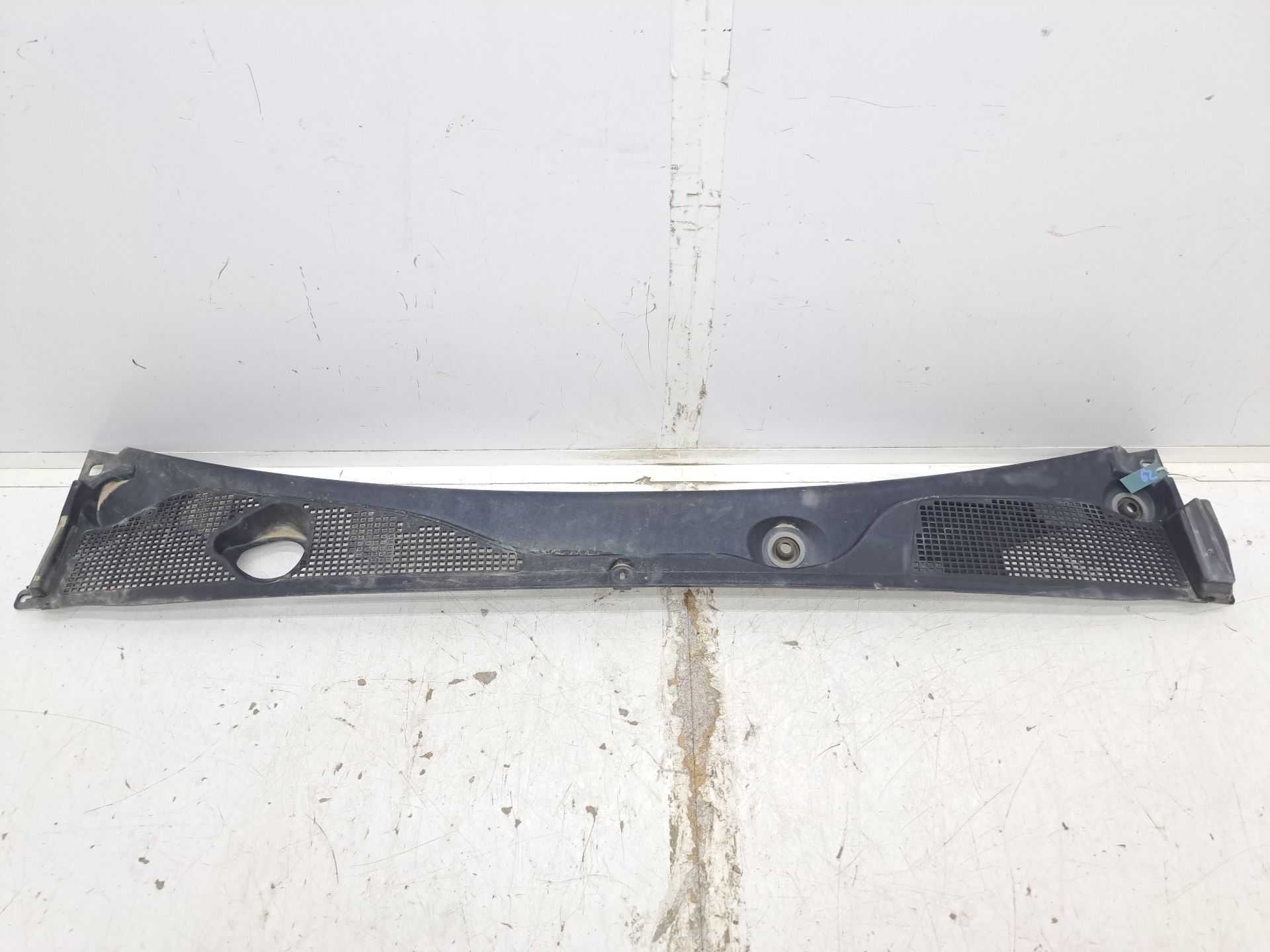 Recambio de torpedo para dacia lodgy laureate referencia OEM IAM 668119050  