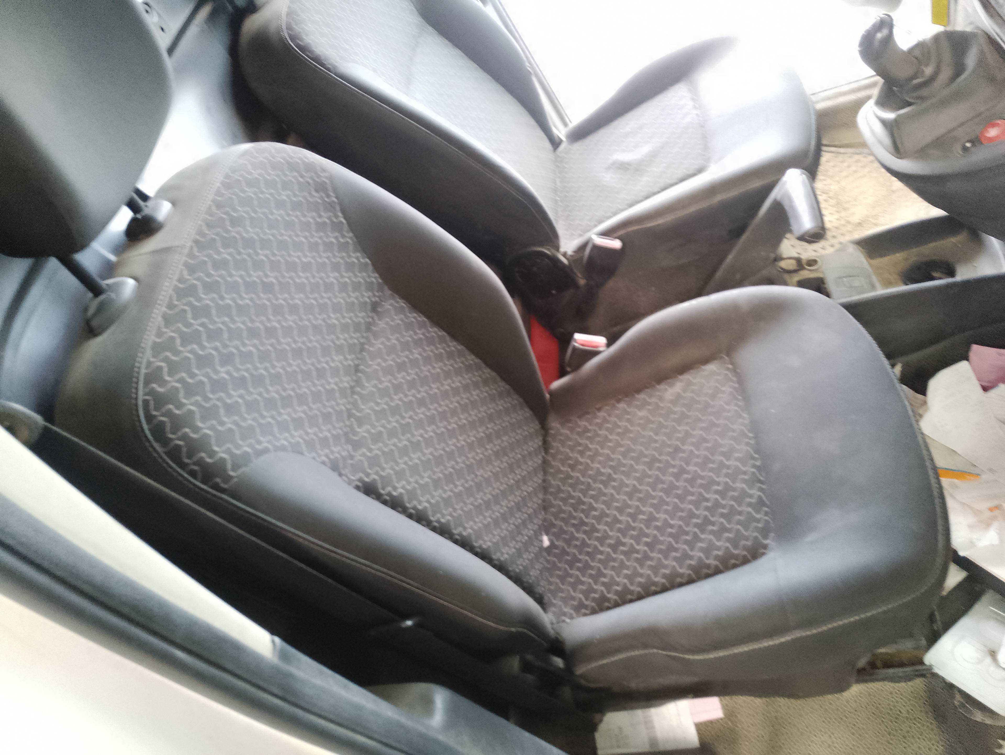 Recambio de asiento delantero derecho para renault kangoo profesional referencia OEM IAM   