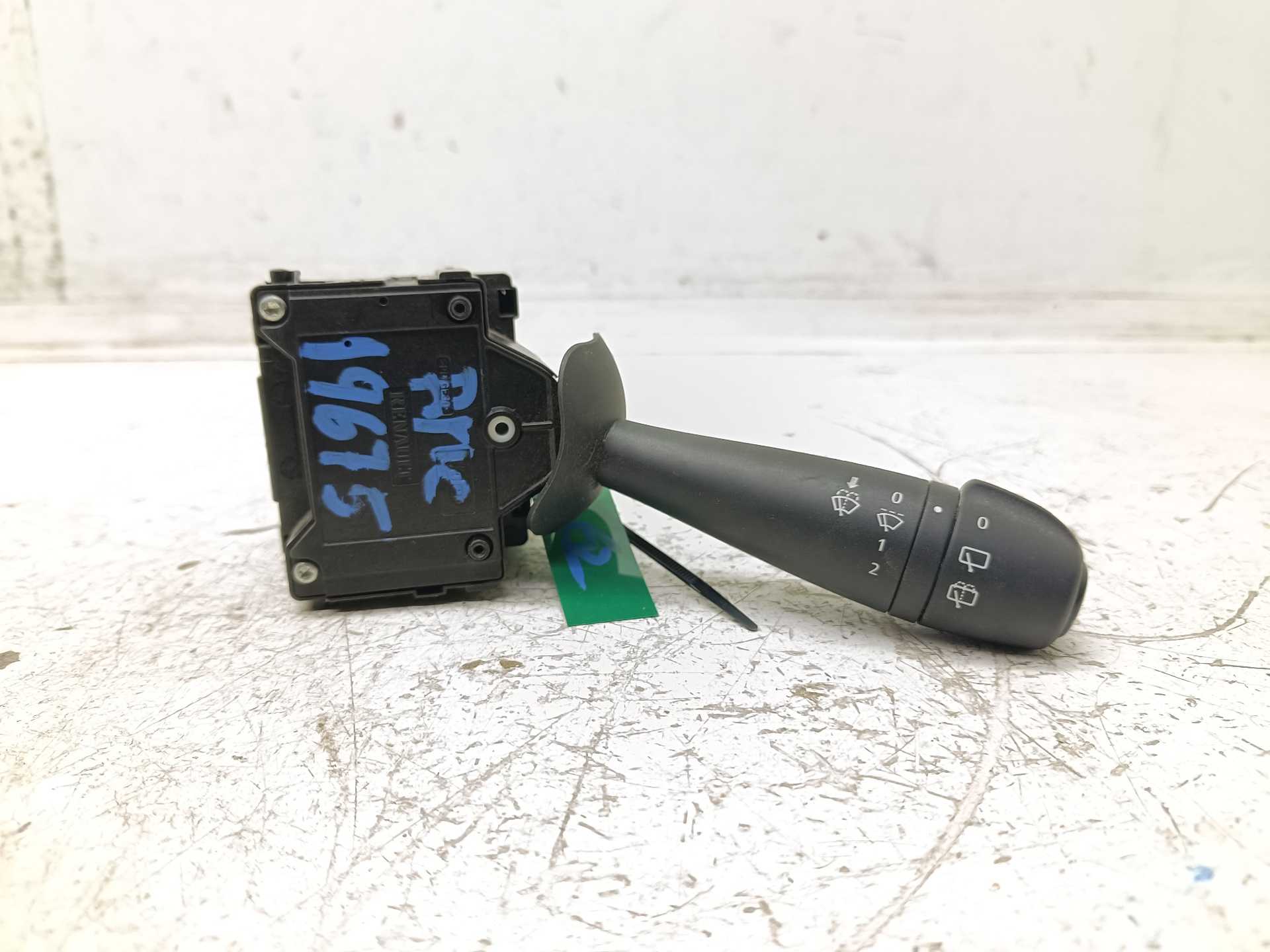 Recambio de mando limpia para dacia lodgy laureate referencia OEM IAM E10645650  