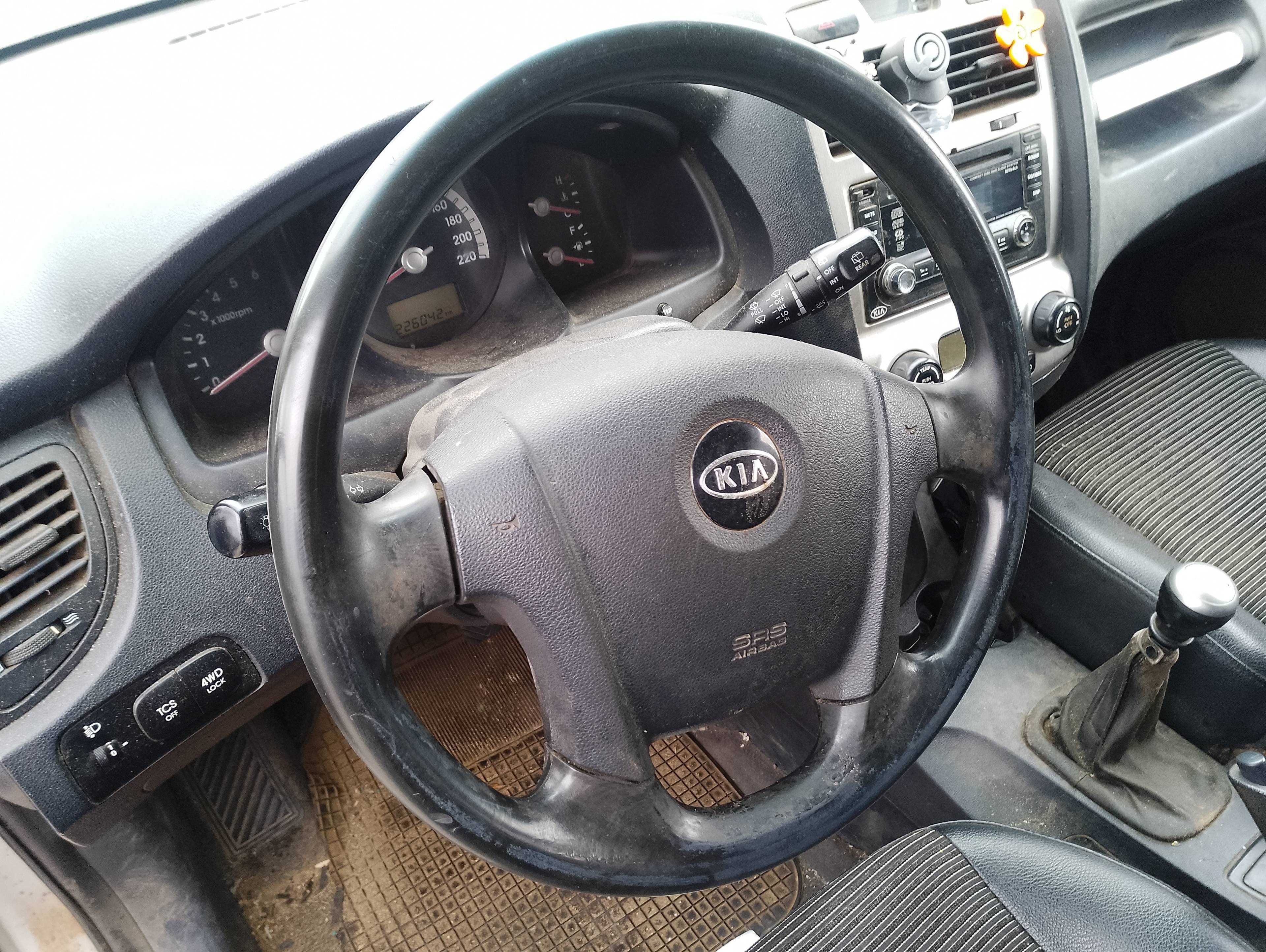 Recambio de volante para kia sportage cup referencia OEM IAM   