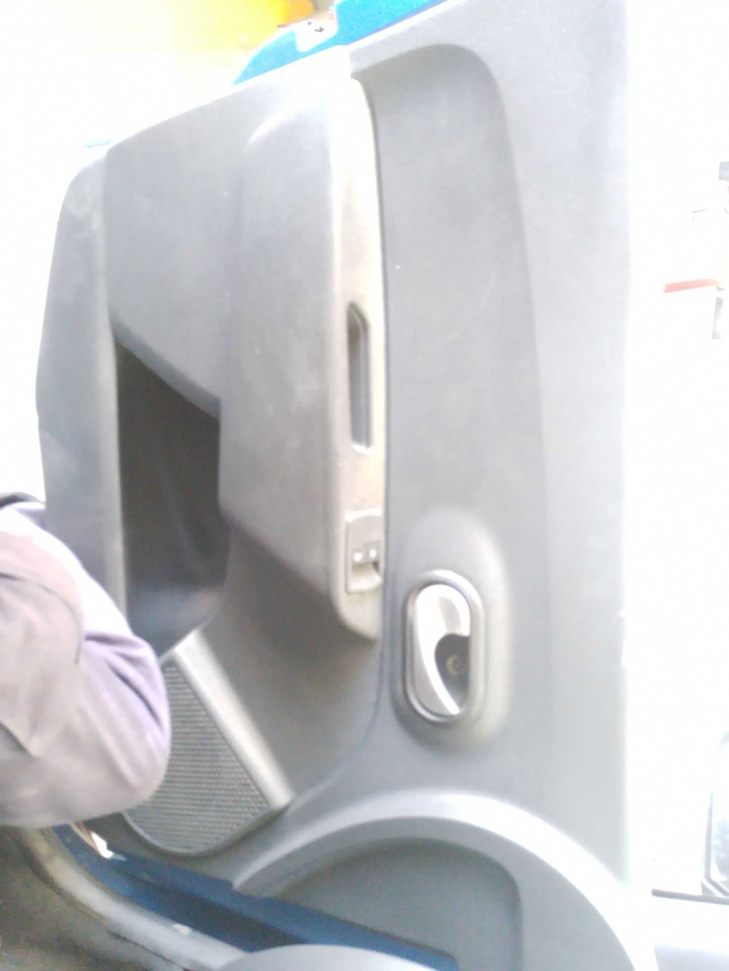 Recambio de guarnecido puerta delantera izquierda para dacia dokker monospace (ke_) 1.5 blue dci 95 (kejl) referencia OEM IAM   