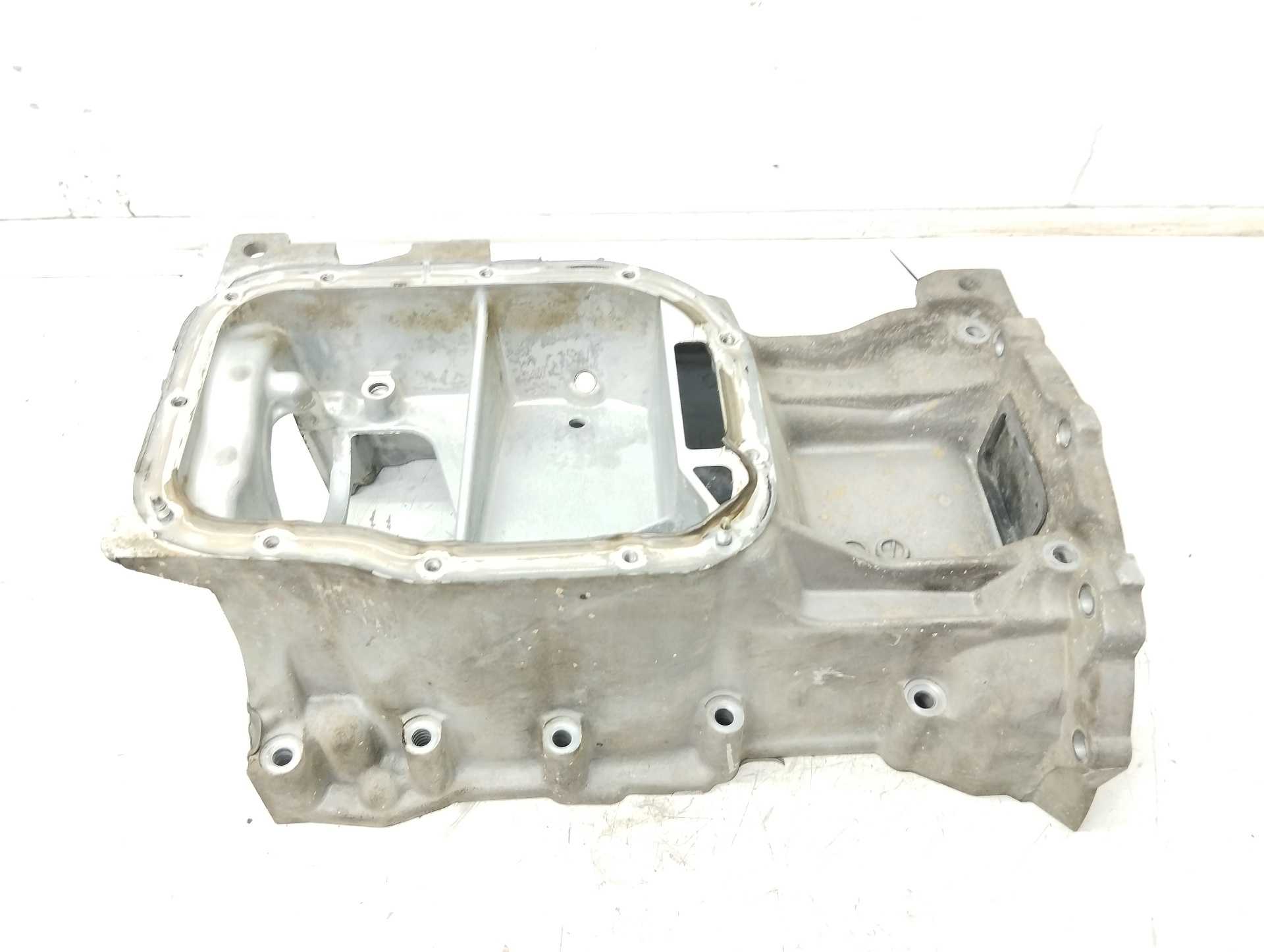 Recambio de sobrecarter para toyota auris 1.6 16v cat referencia OEM IAM 101405 114200T030 1142037010