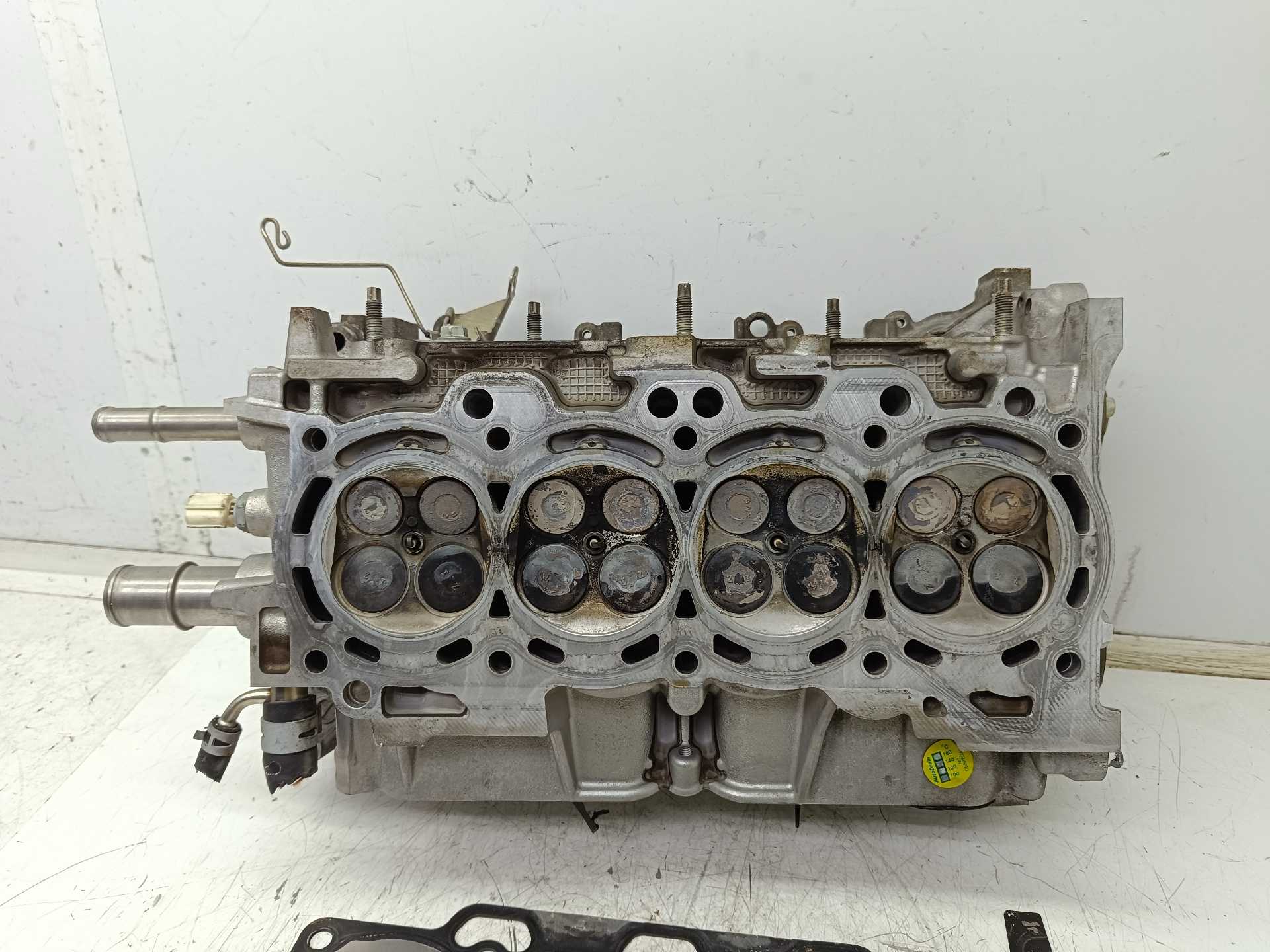 Recambio de culata para toyota auris 1.6 16v cat referencia OEM IAM 1ZR 1110139686 1110109300