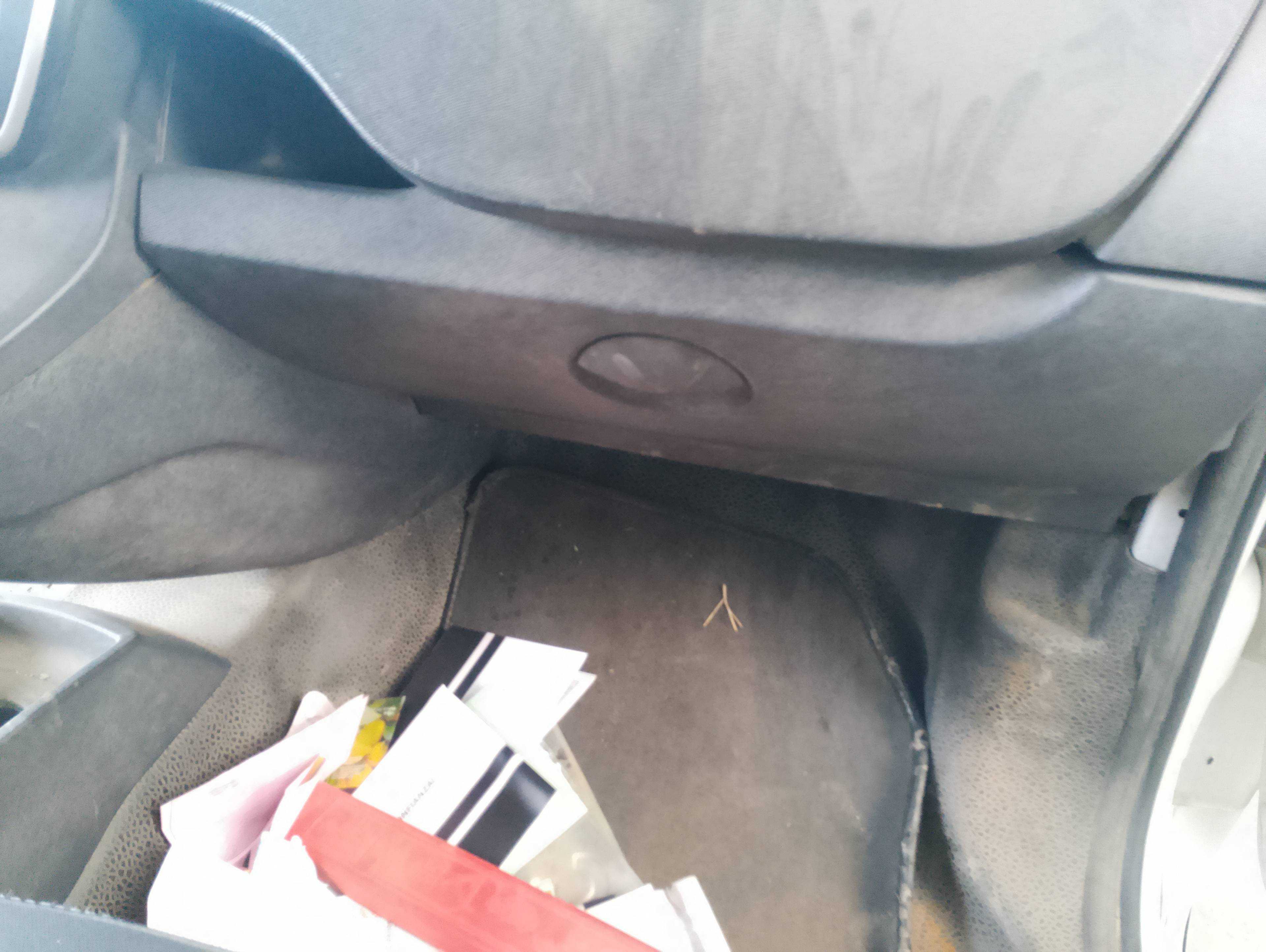Recambio de guantera para renault kangoo profesional referencia OEM IAM   