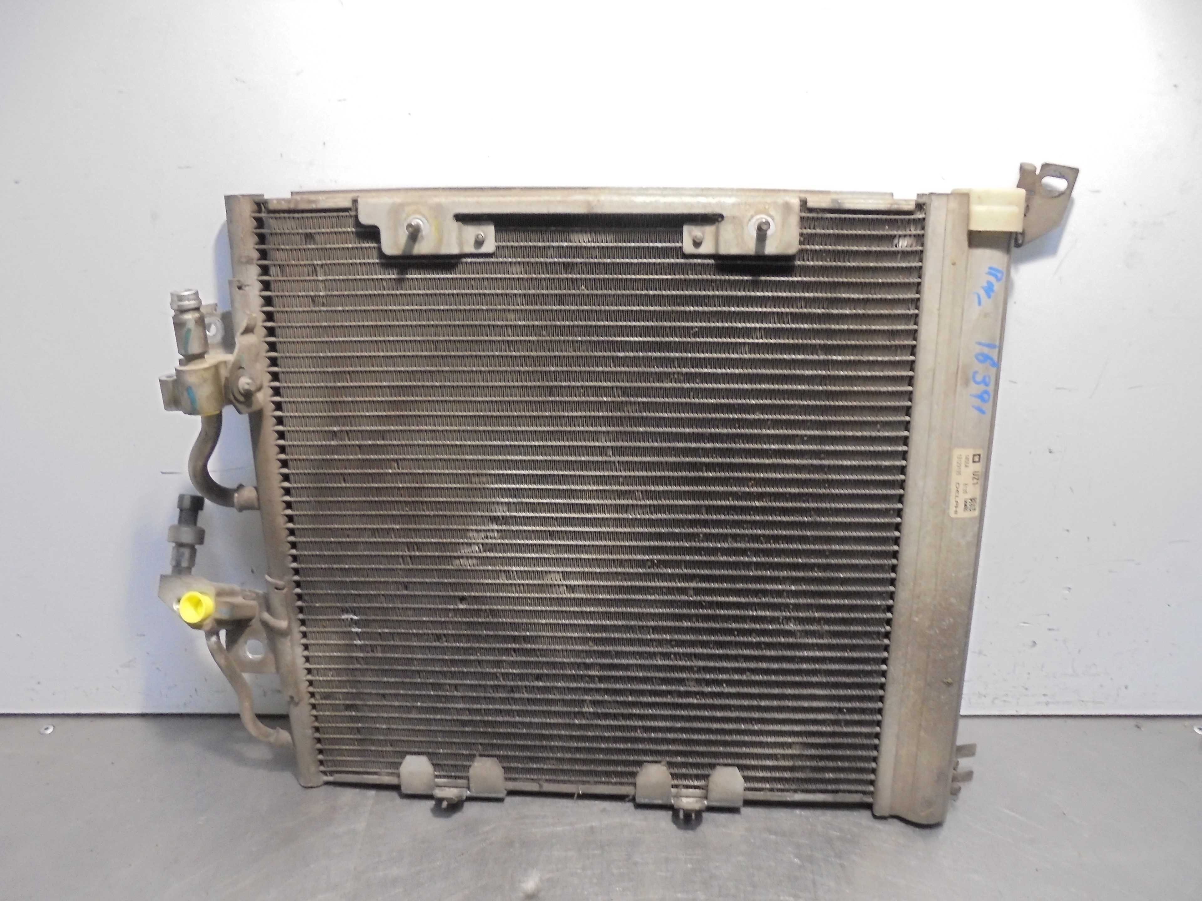 Recambio de condensador / radiador aire acondicionado para opel zafira b cosmo referencia OEM IAM 13129195 DELPHI 
