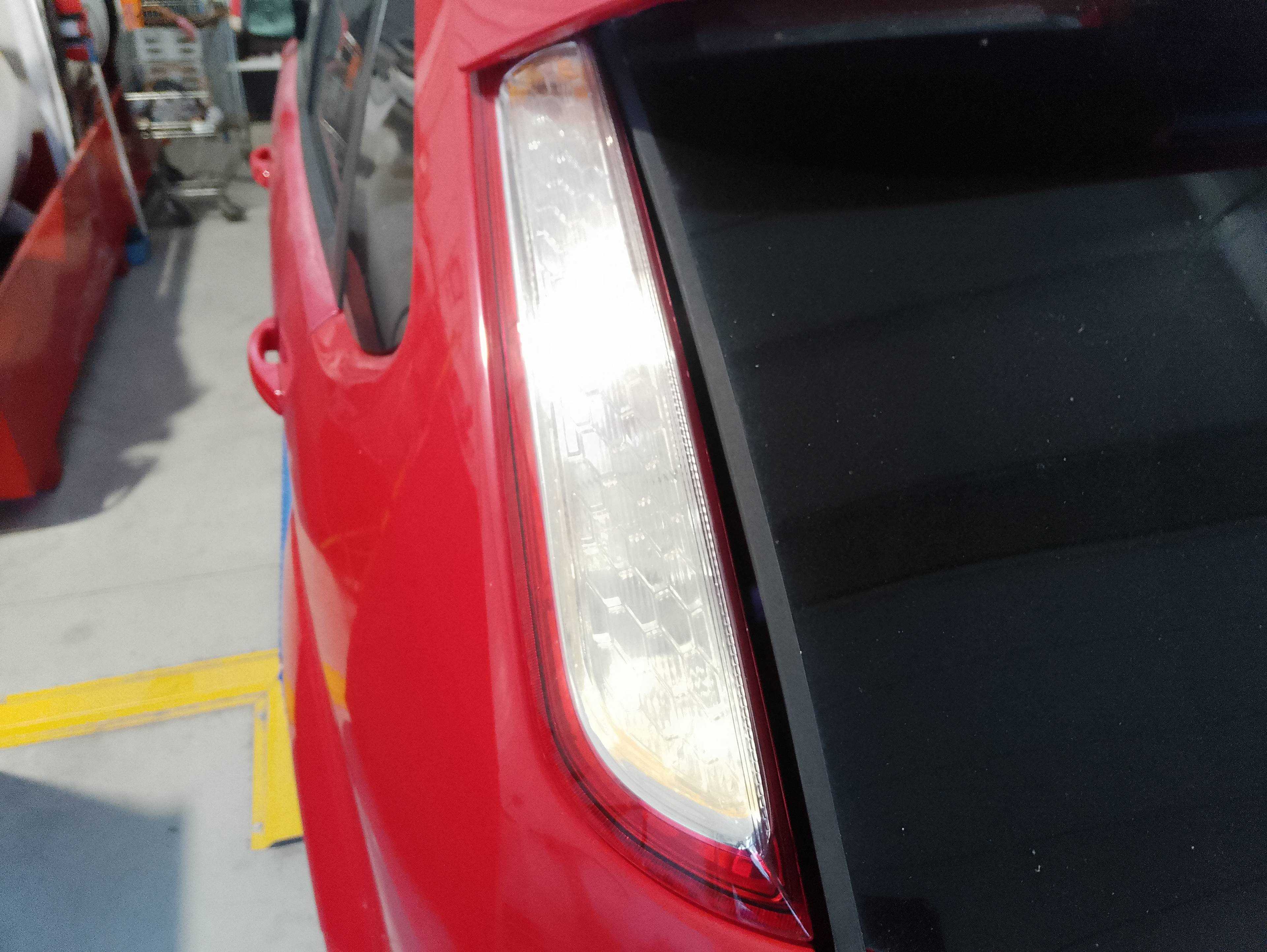 Recambio de piloto trasero izquierdo para ford focus turnier (cb4) trend referencia OEM IAM E411806  