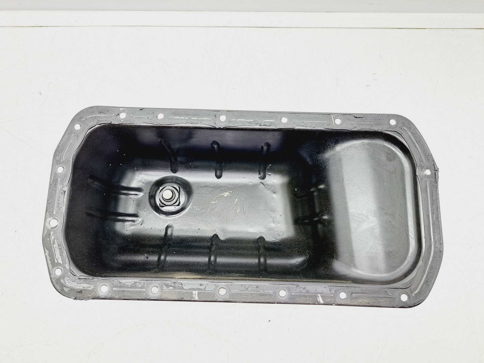 Recambio de carter para peugeot 308 sw access referencia OEM IAM  9813973280 