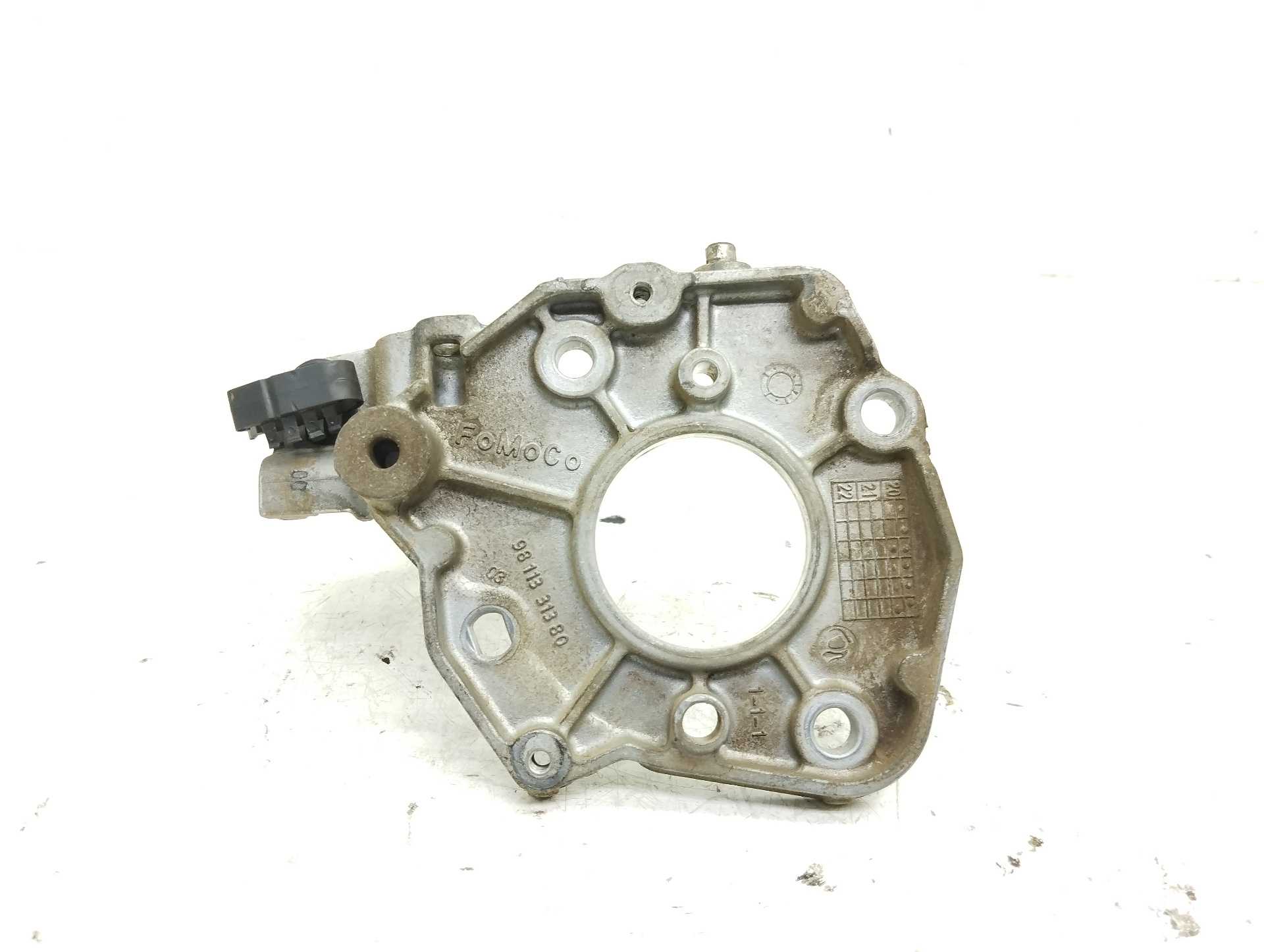 Recambio de soporte bomba inyeccion para ford transit connect kombi trend largo referencia OEM IAM 9811331380  