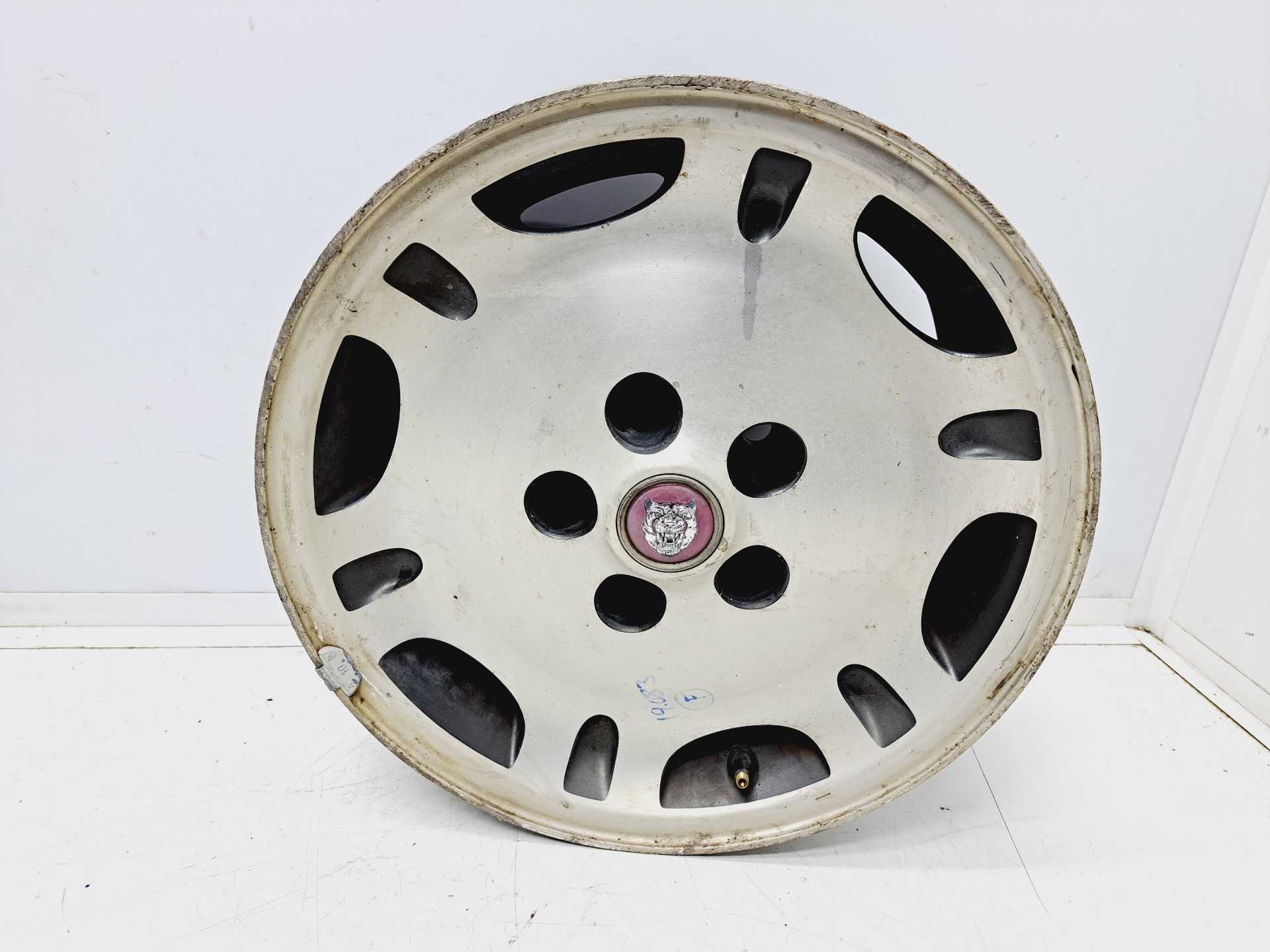 Recambio de llanta para jaguar xj6/12 3.2 xj sport referencia OEM IAM  R16 