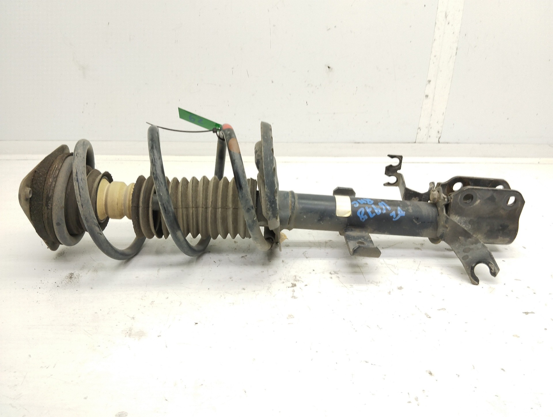 Recambio de amortiguador delantero izquierdo para renault captur 1.5 dci diesel fap referencia OEM IAM   