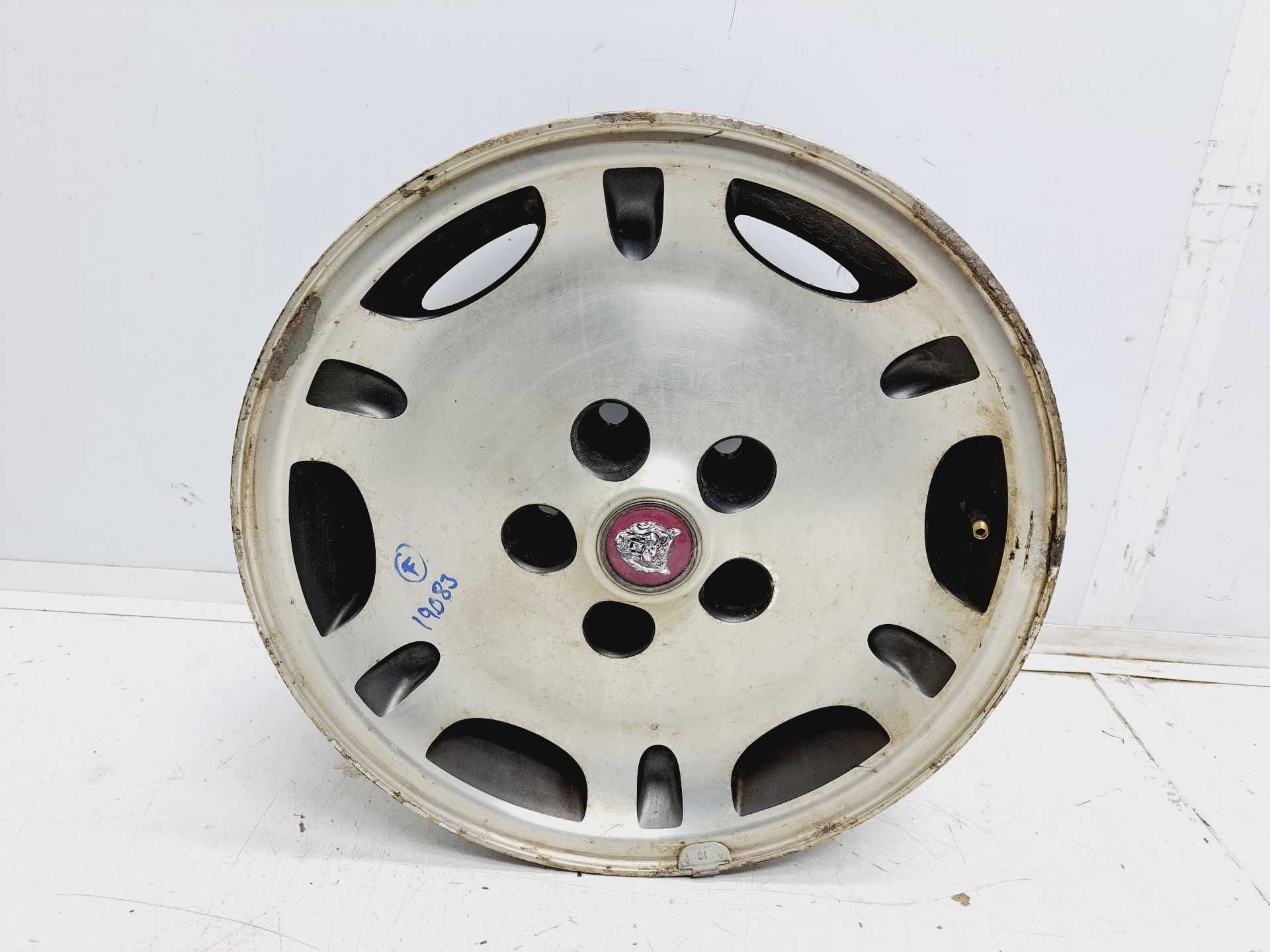Recambio de llanta para jaguar xj6/12 3.2 xj sport referencia OEM IAM  R16 