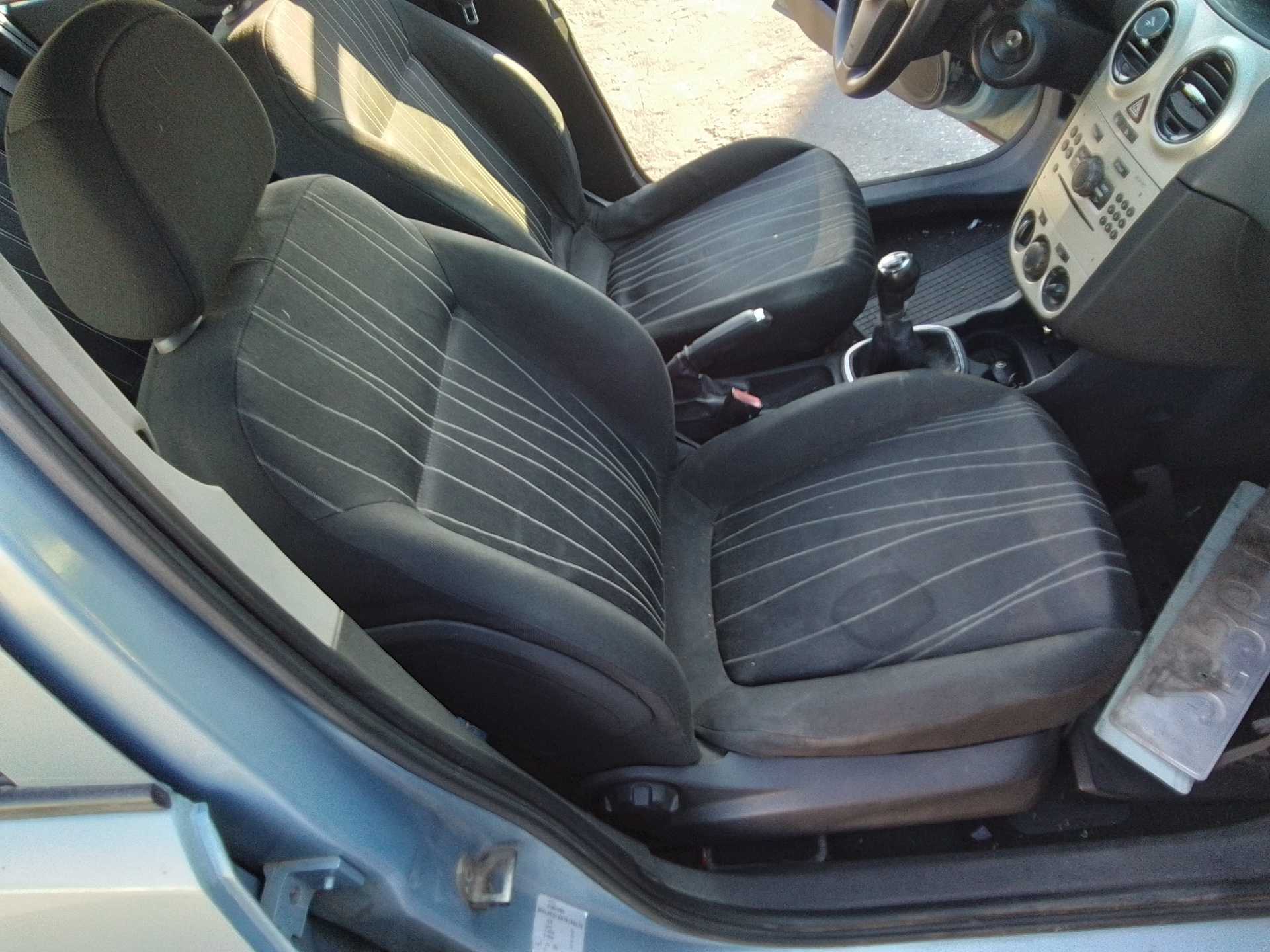 Recambio de asiento delantero derecho para opel corsa d cosmo referencia OEM IAM   