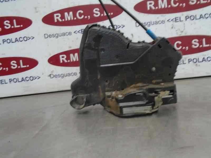 Recambio de cerradura puerta delantera derecha para toyota auris 1.4 turbodiesel cat referencia OEM IAM 6903012490  
