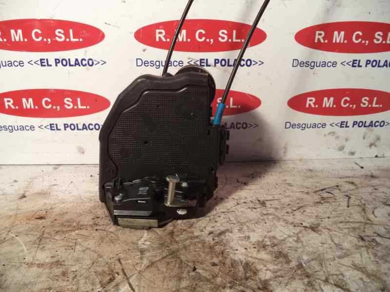 Recambio de cerradura puerta trasera derecha para toyota auris 1.4 turbodiesel cat referencia OEM IAM 6905042021  