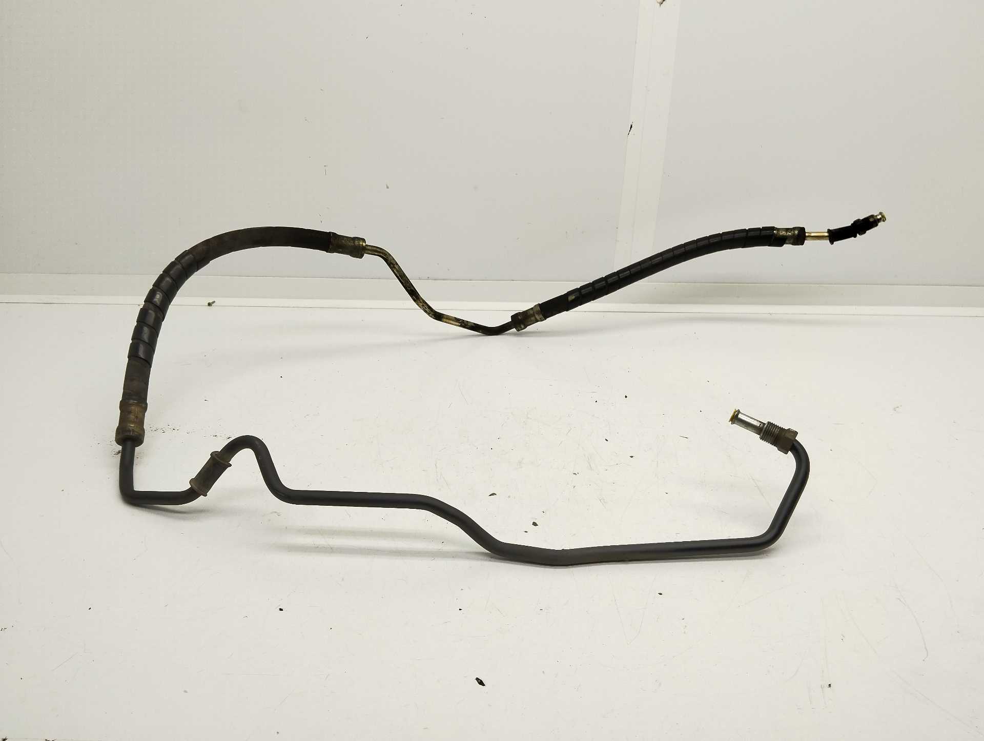 Recambio de tubo direccion para toyota avensis wagon (t25) 2.0 d-4d executive referencia OEM IAM   