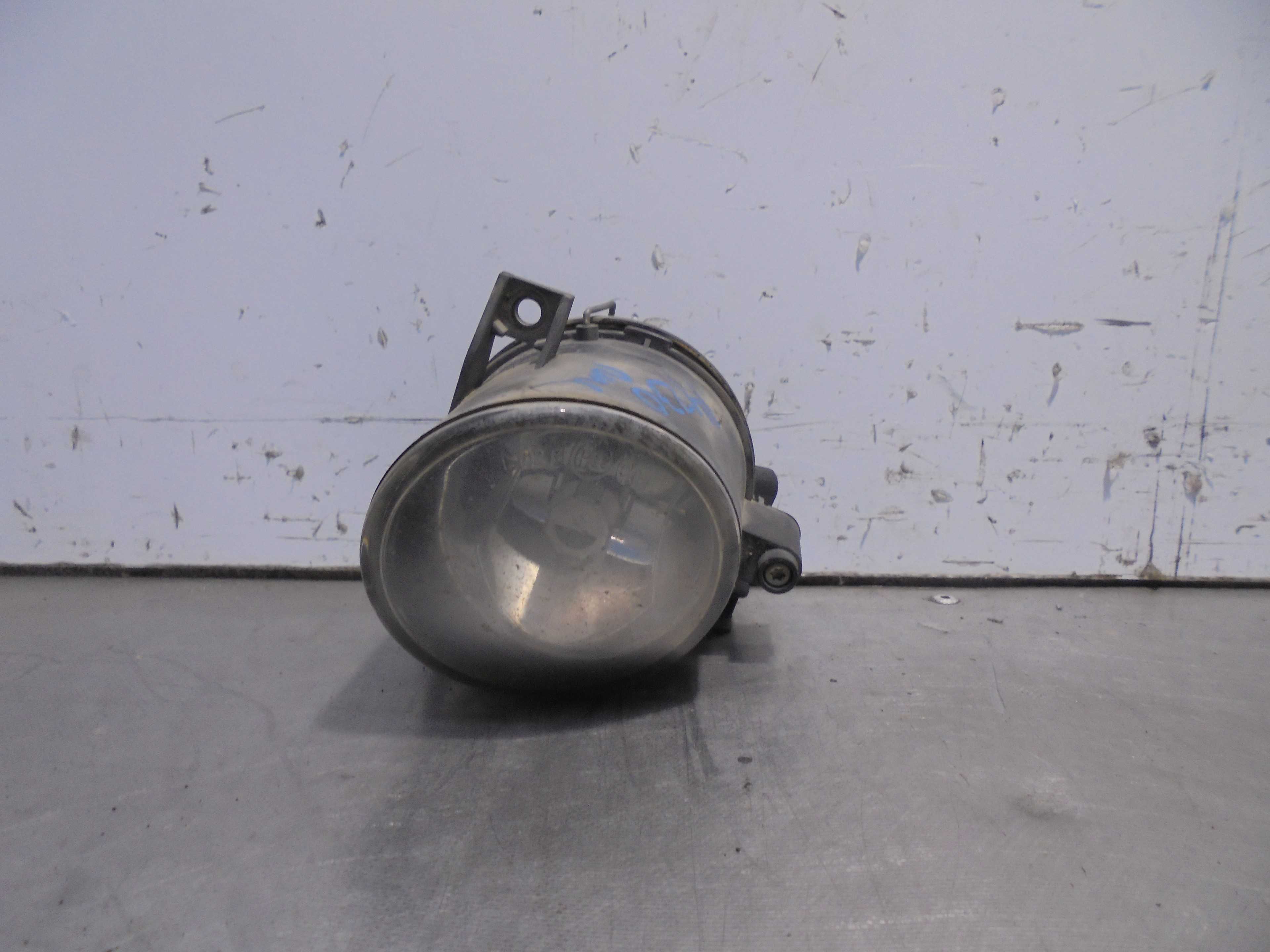 Recambio de faro antiniebla izquierdo para seat leon (1p1) comfort limited referencia OEM IAM 5P0941699  