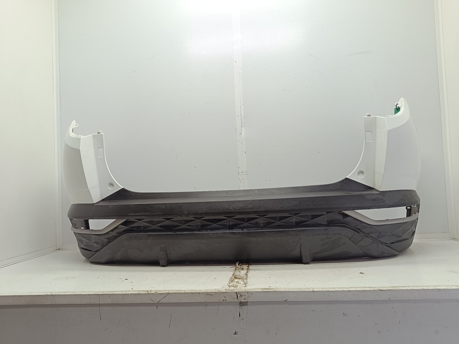 Recambio de paragolpes trasero para hyundai tucson (nx) klass 2wd referencia OEM IAM 86657N7000  