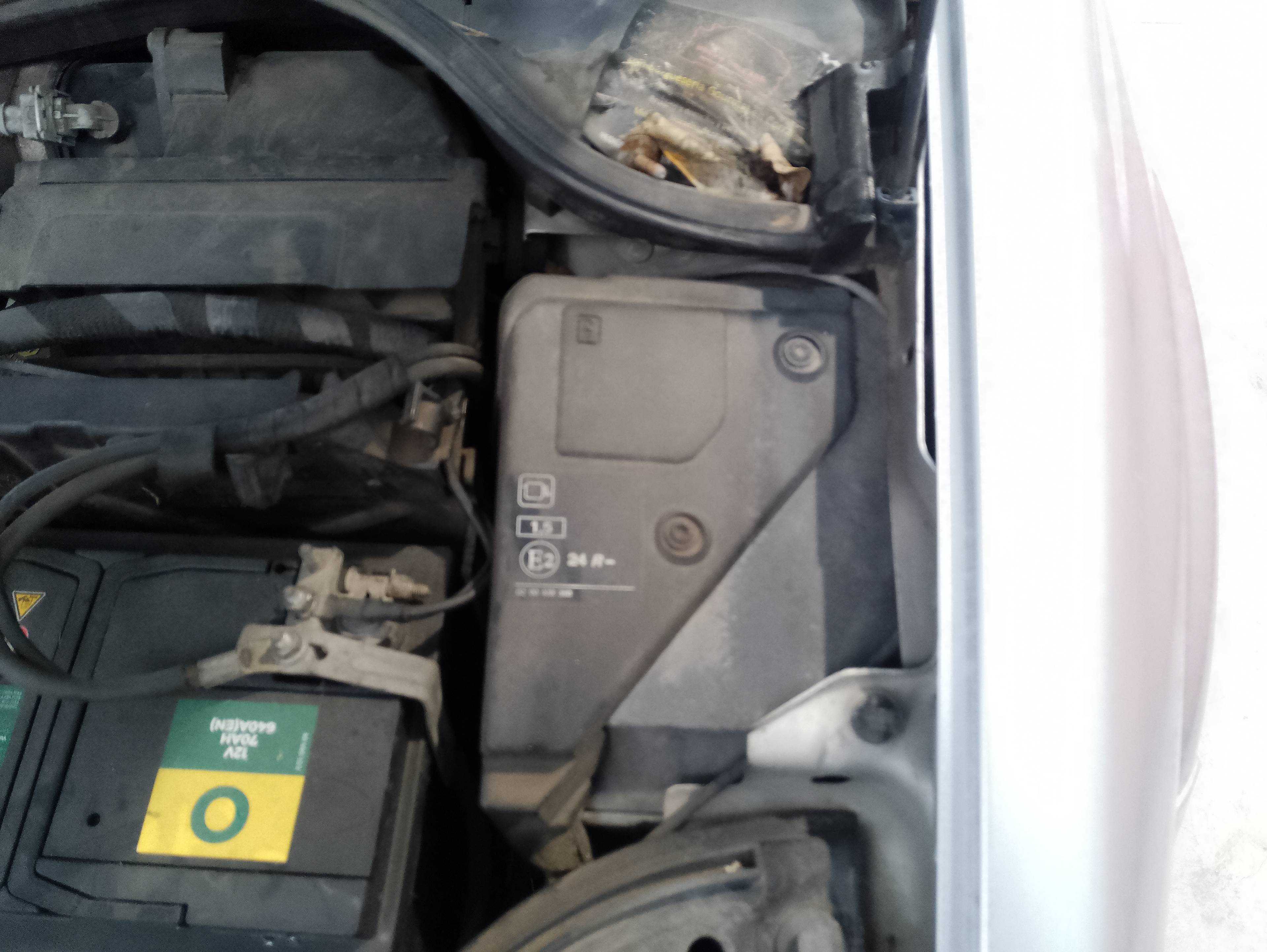 Recambio de alternador para renault megane ii classic berlina confort dynamique referencia OEM IAM 114882  