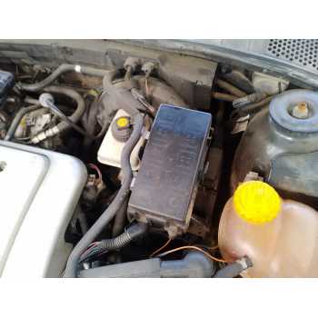 Recambio de caja reles / fusibles para opel vectra b berlina básico referencia OEM IAM   