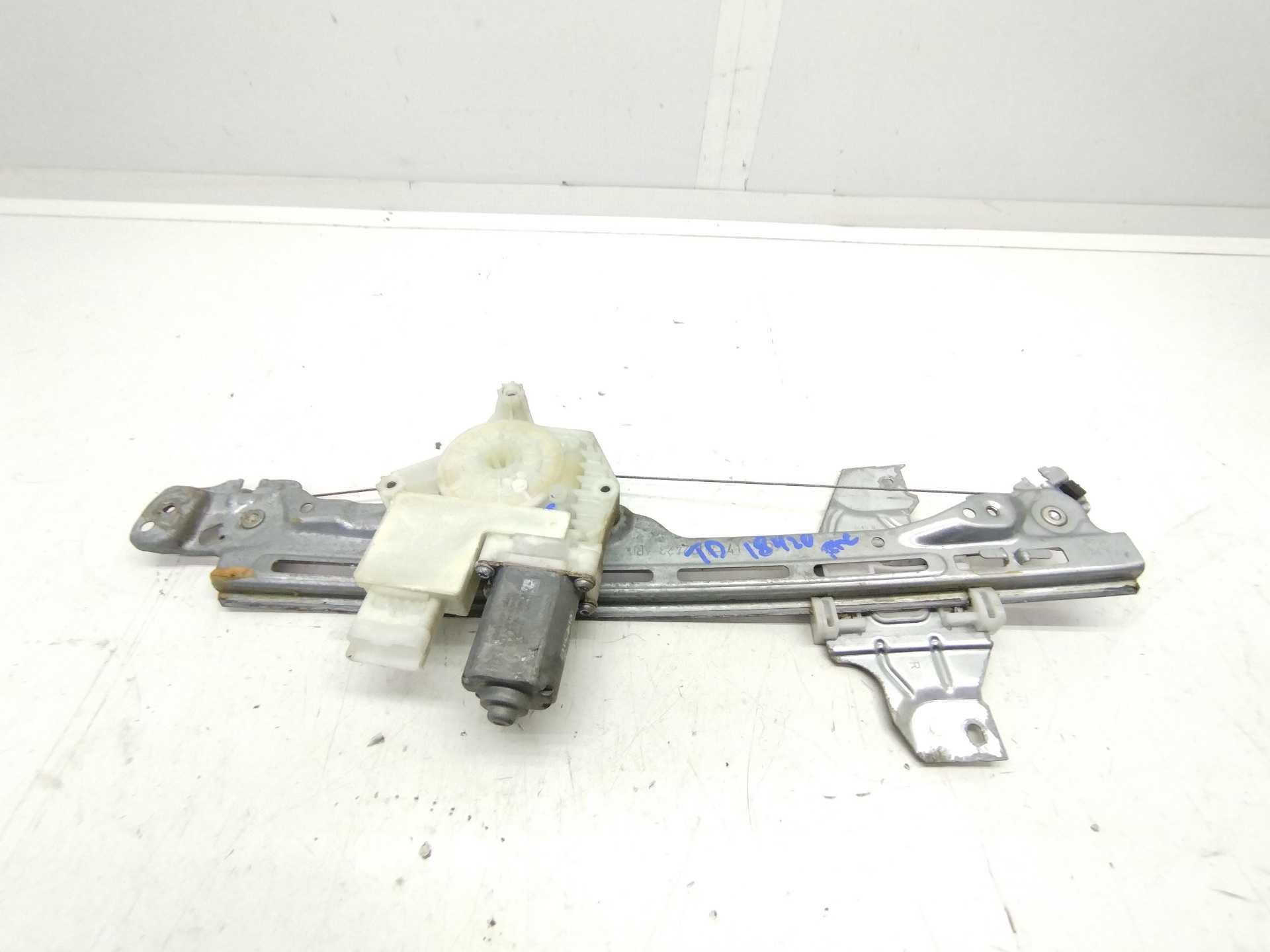 Recambio de elevalunas trasero derecho para peugeot 308 sw access referencia OEM IAM 9826710480  