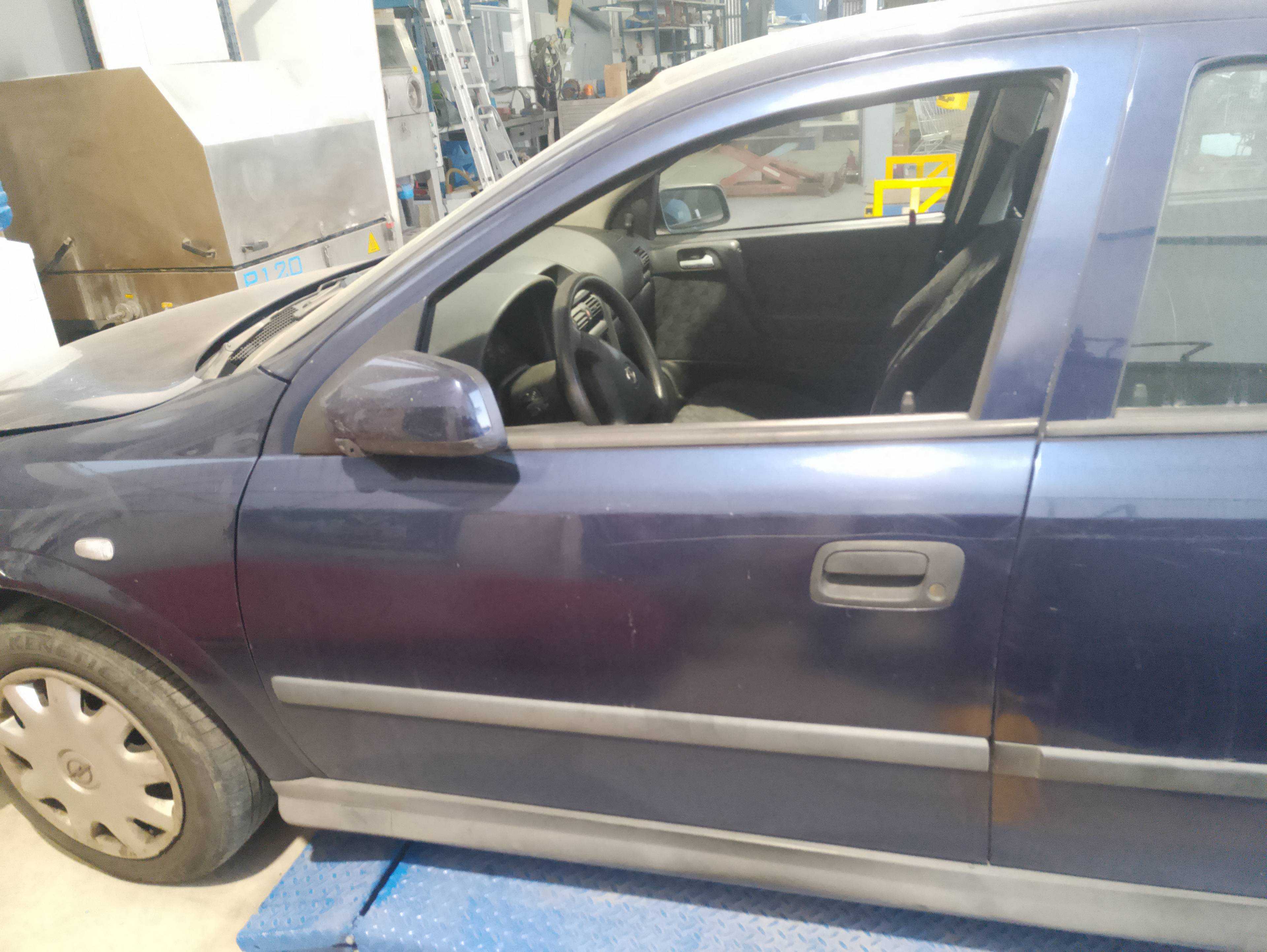 Recambio de puerta delantera izquierda para opel astra g berlina club referencia OEM IAM   