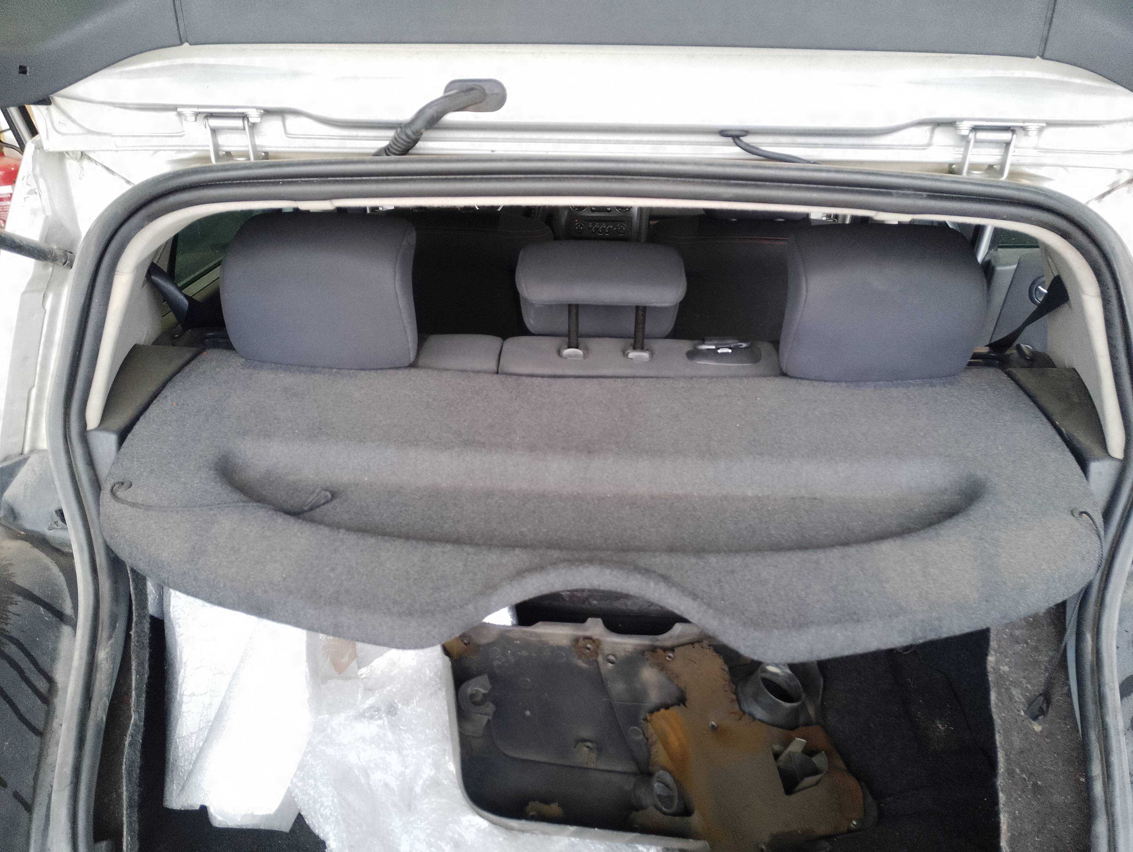 Recambio de bandeja trasera para renault megane ii classic berlina confort dynamique referencia OEM IAM   
