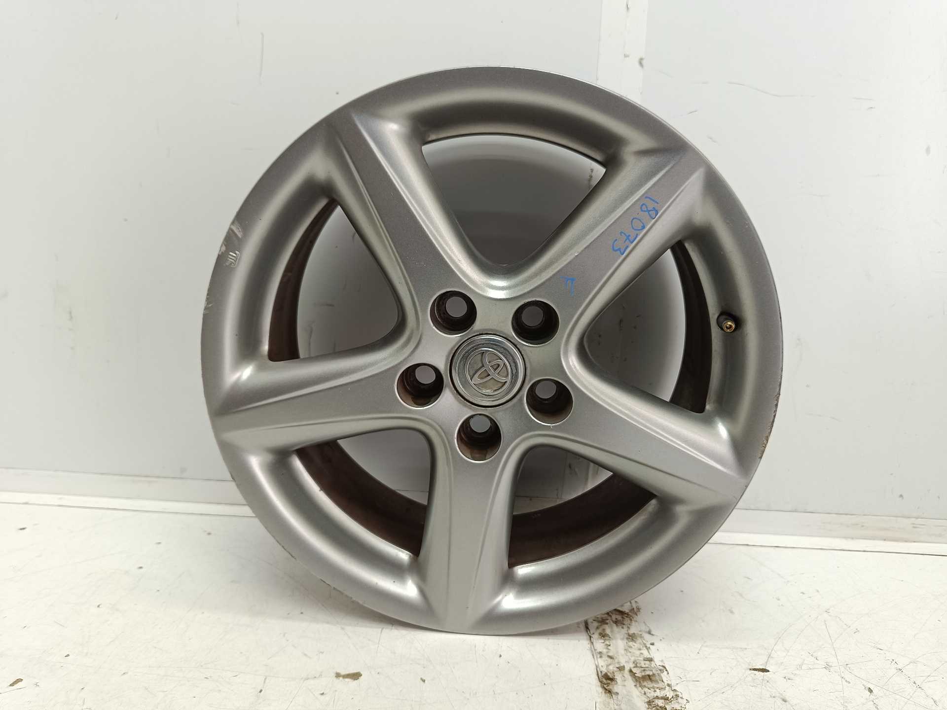 Recambio de llanta para toyota corolla verso (r1) 2,2 d-4d sport referencia OEM IAM R17  