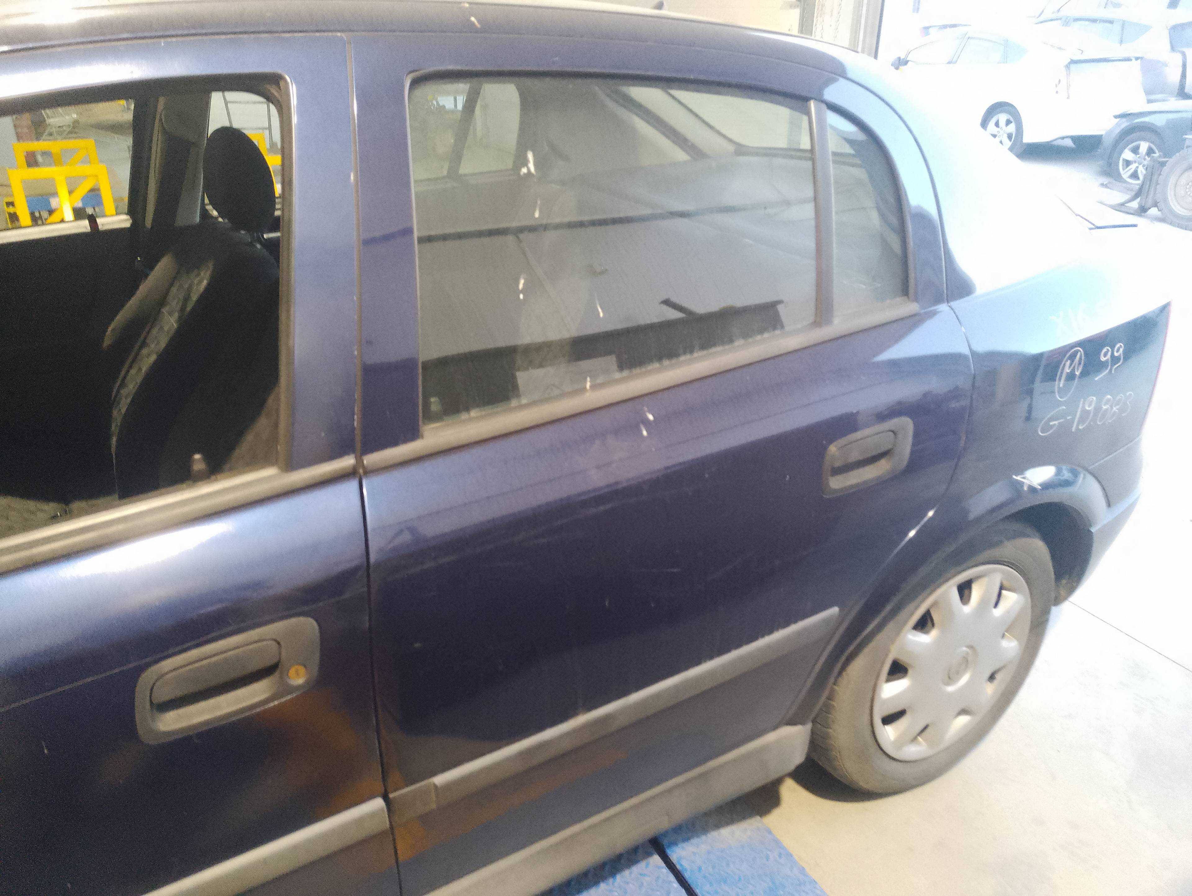 Recambio de puerta trasera izquierda para opel astra g berlina club referencia OEM IAM   