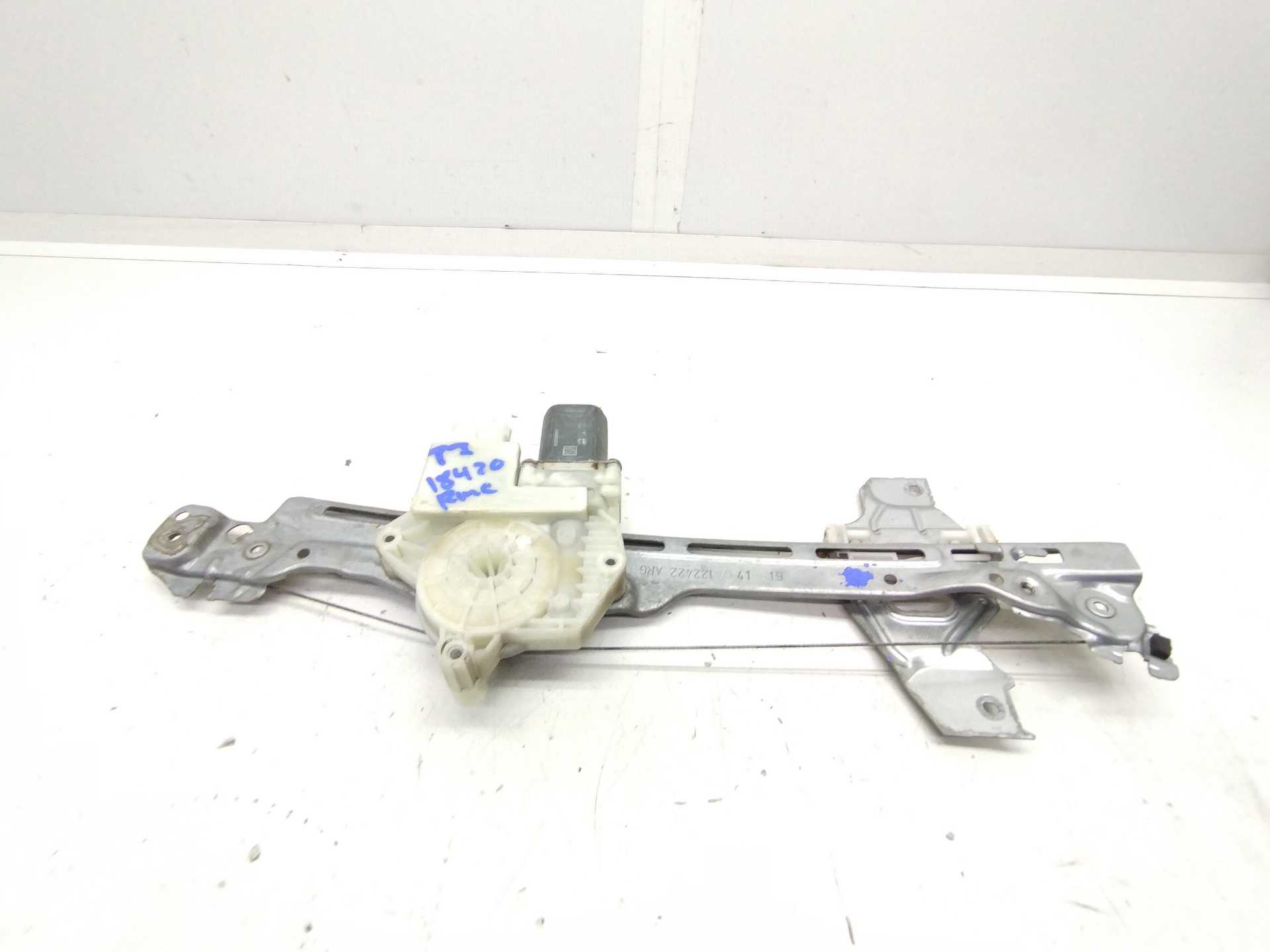 Recambio de elevalunas trasero izquierdo para peugeot 308 sw access referencia OEM IAM 9825710580 BROSE 