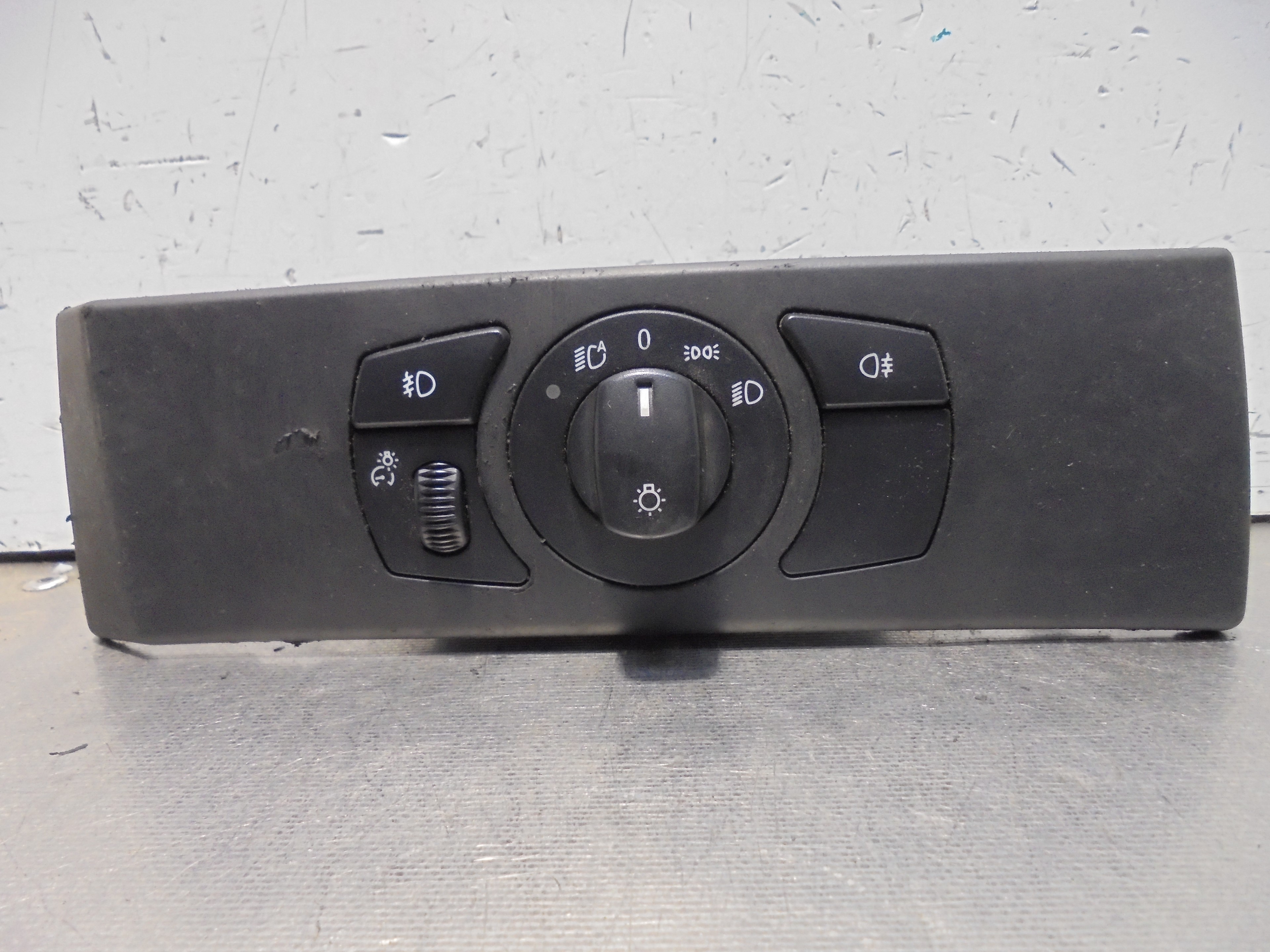 Recambio de mando luces para bmw serie 5 berlina (e60) 535d referencia OEM IAM 6953735  