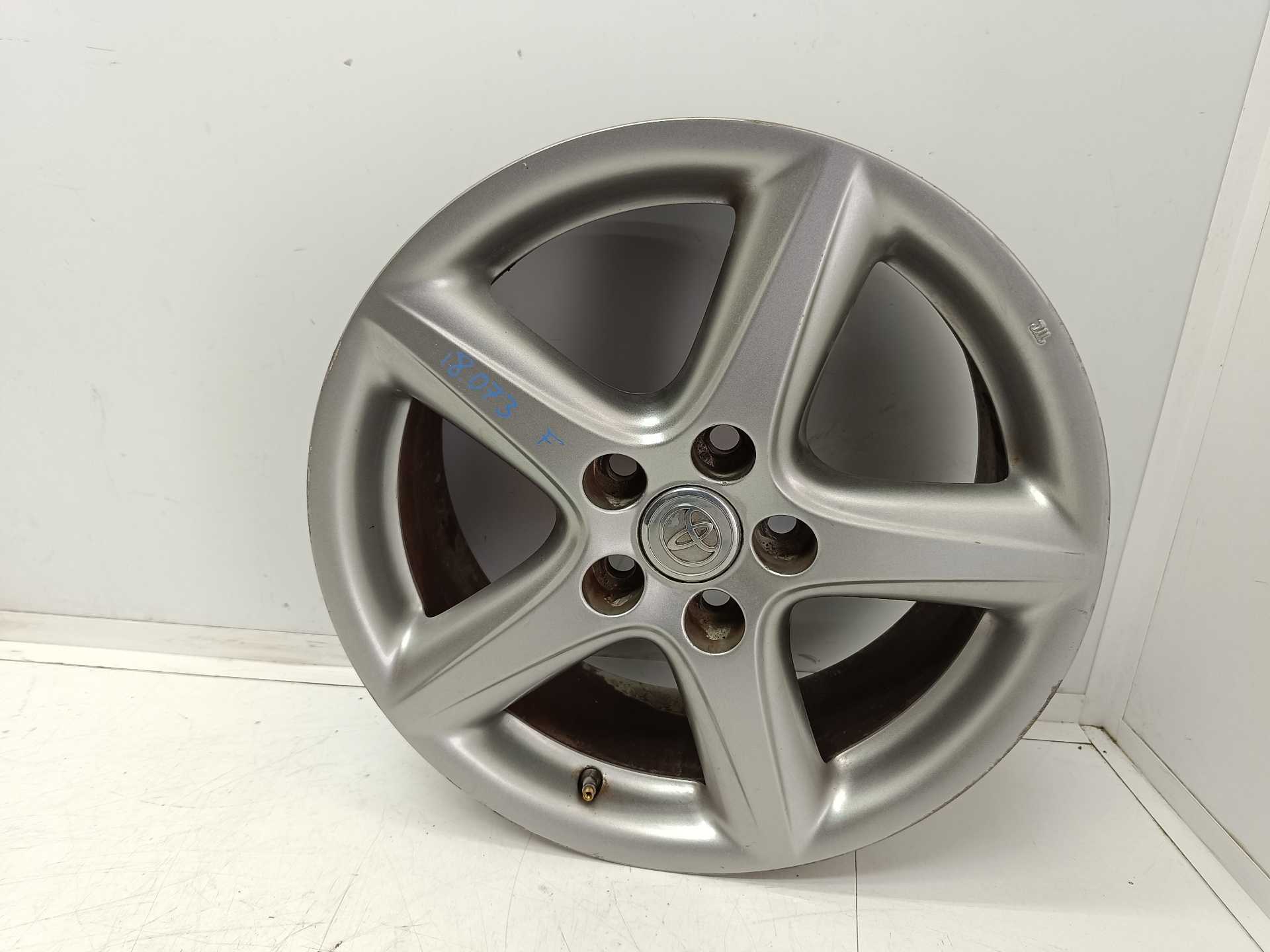 Recambio de llanta para toyota corolla verso (r1) 2,2 d-4d sport referencia OEM IAM R17  