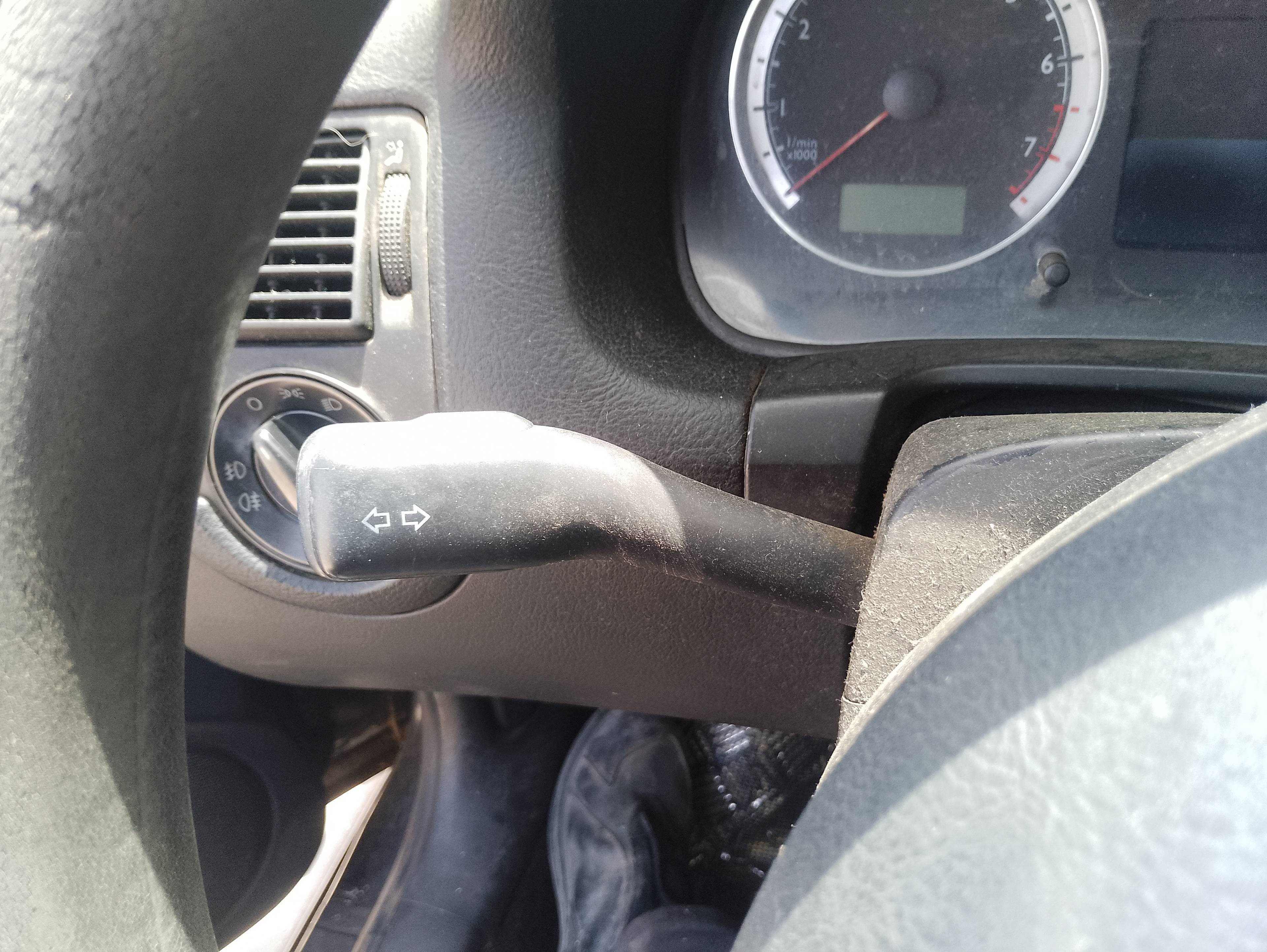 Recambio de mando intermitentes para volkswagen golf iv berlina (1j1) básico referencia OEM IAM   