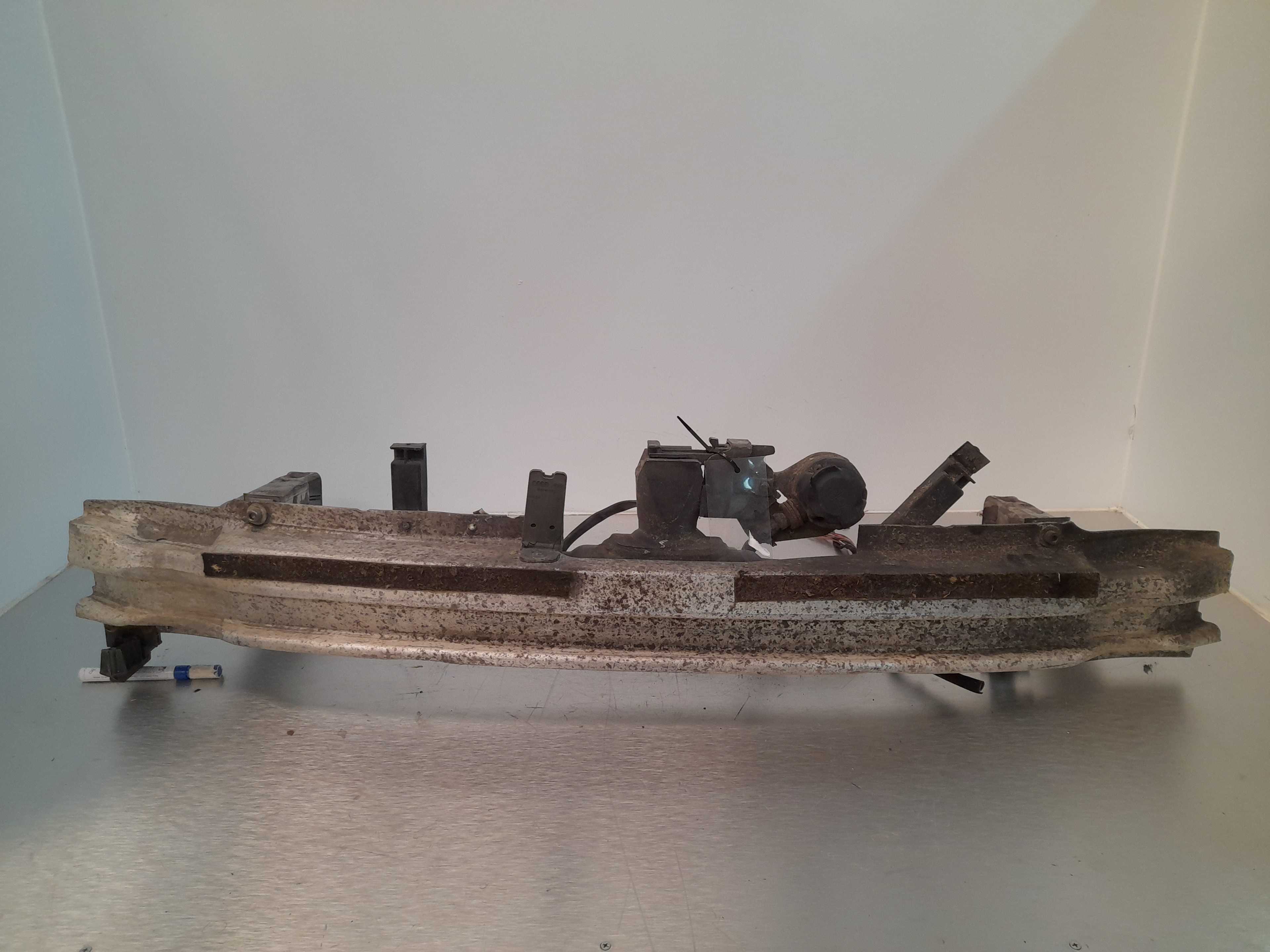 Recambio de refuerzo paragolpes trasero para audi a4 berlina (8e) 1.9 tdi (96kw) referencia OEM IAM   