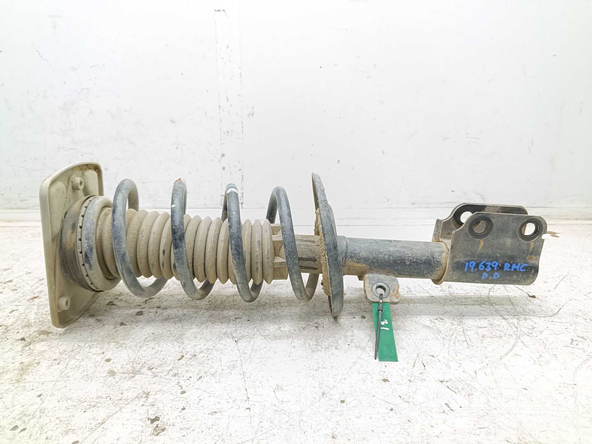 Recambio de amortiguador delantero derecho para opel vivaro furgón l express referencia OEM IAM 9821596680  