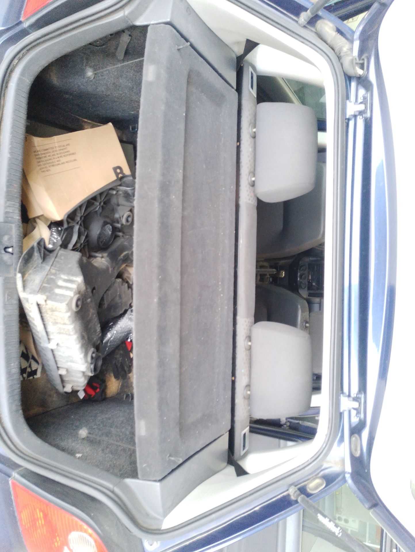 Recambio de bandeja trasera para volkswagen polo iv (9n_, 9a_) 1.4 16v referencia OEM IAM 6Q6867769F4R6  