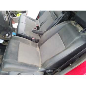 ASIENTO DELANTERO IZQUIERDO 
