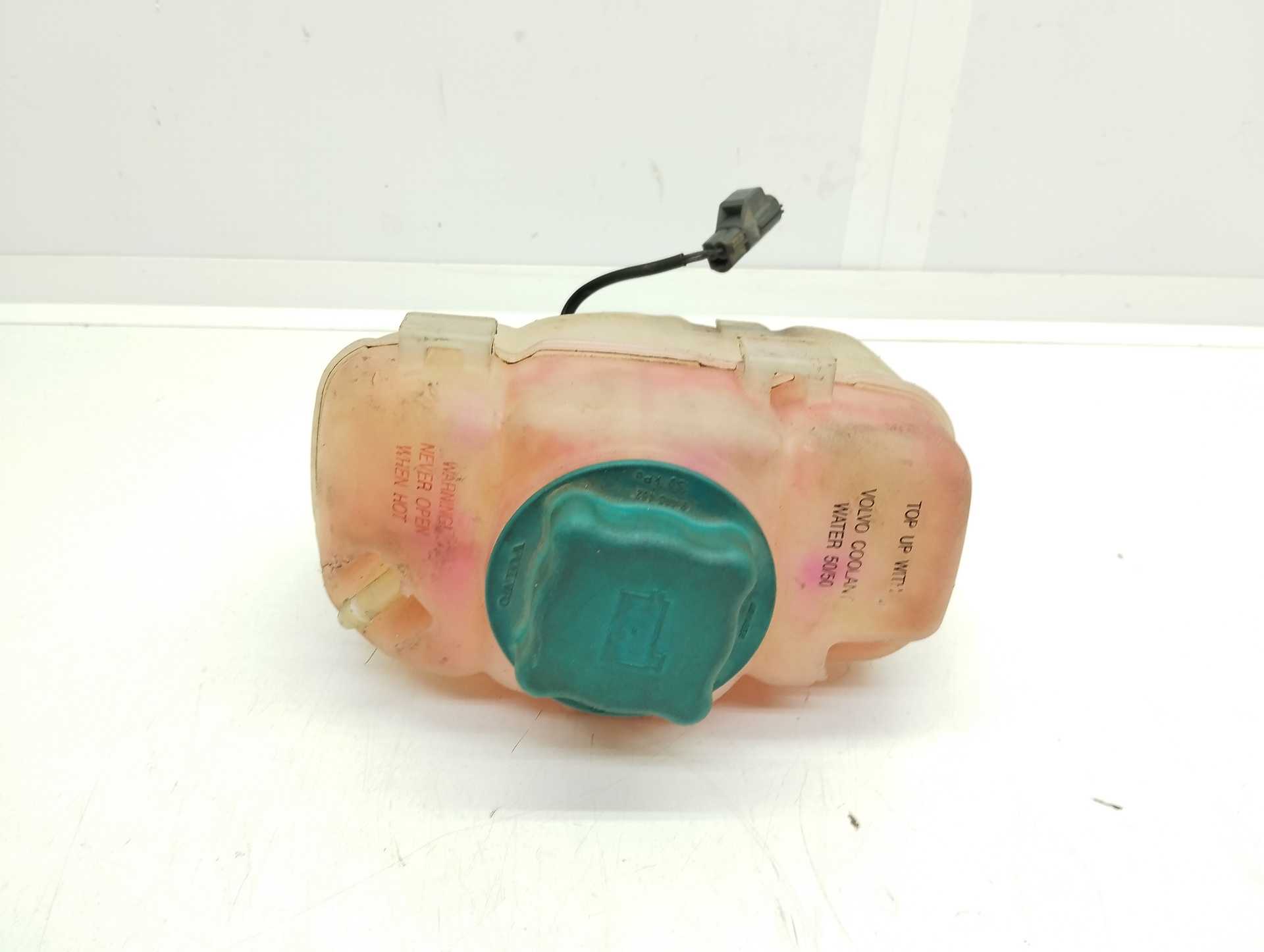 Recambio de deposito expansion para volvo xc90 2.4 diesel cat referencia OEM IAM 30741971  
