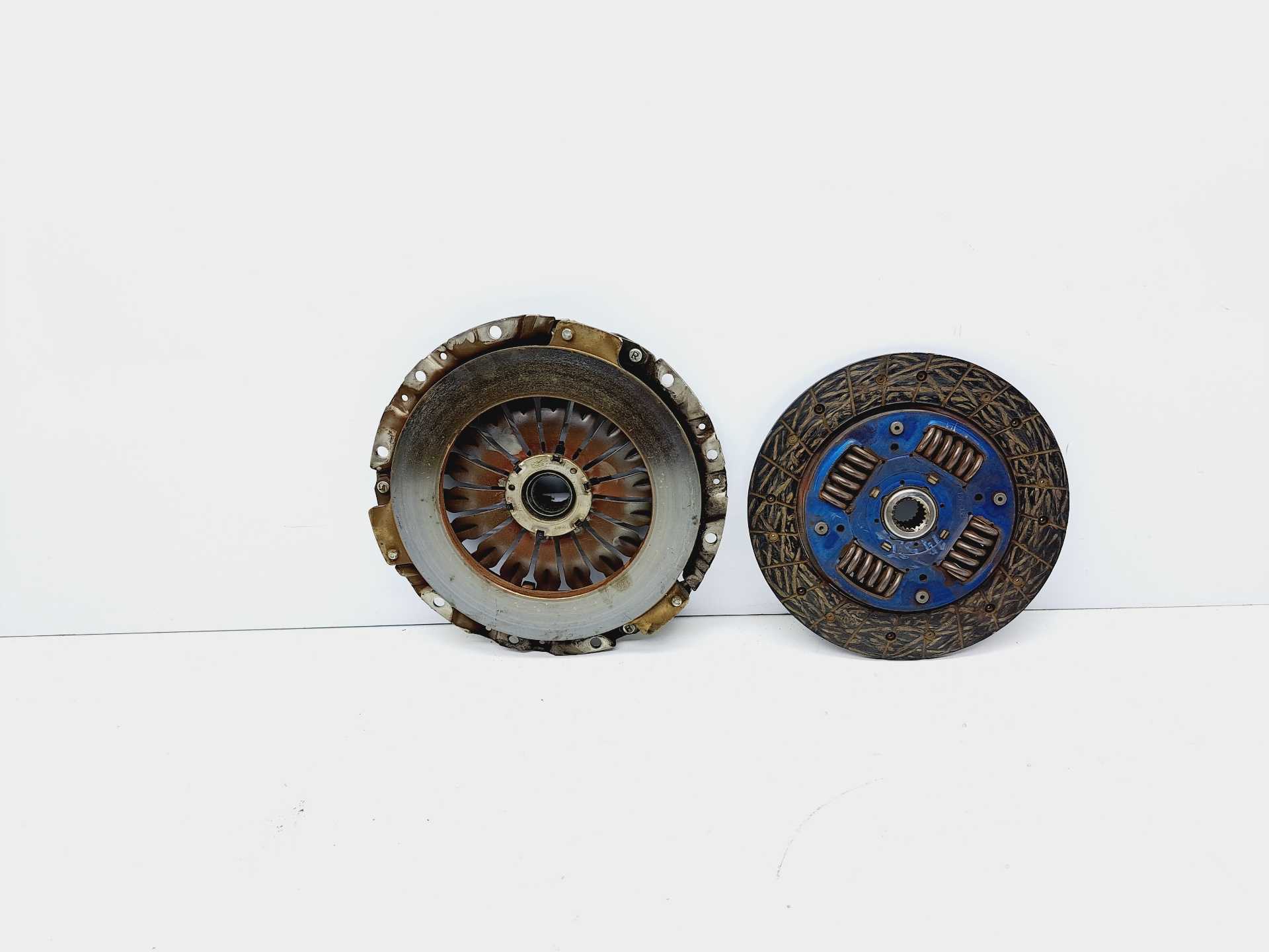 Recambio de kit embrague para kia cerato 2.0 turbodiesel cat referencia OEM IAM 3082600720 SACHS 