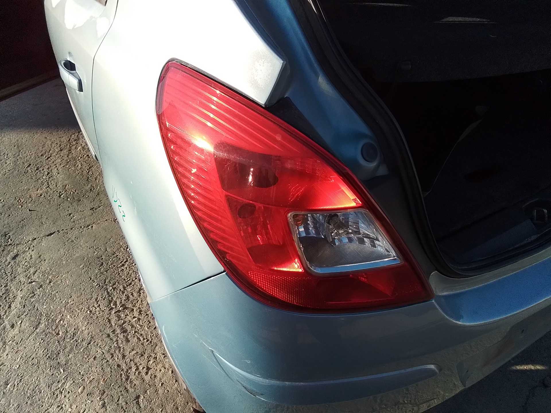 Recambio de piloto trasero izquierdo para opel corsa d cosmo referencia OEM IAM   