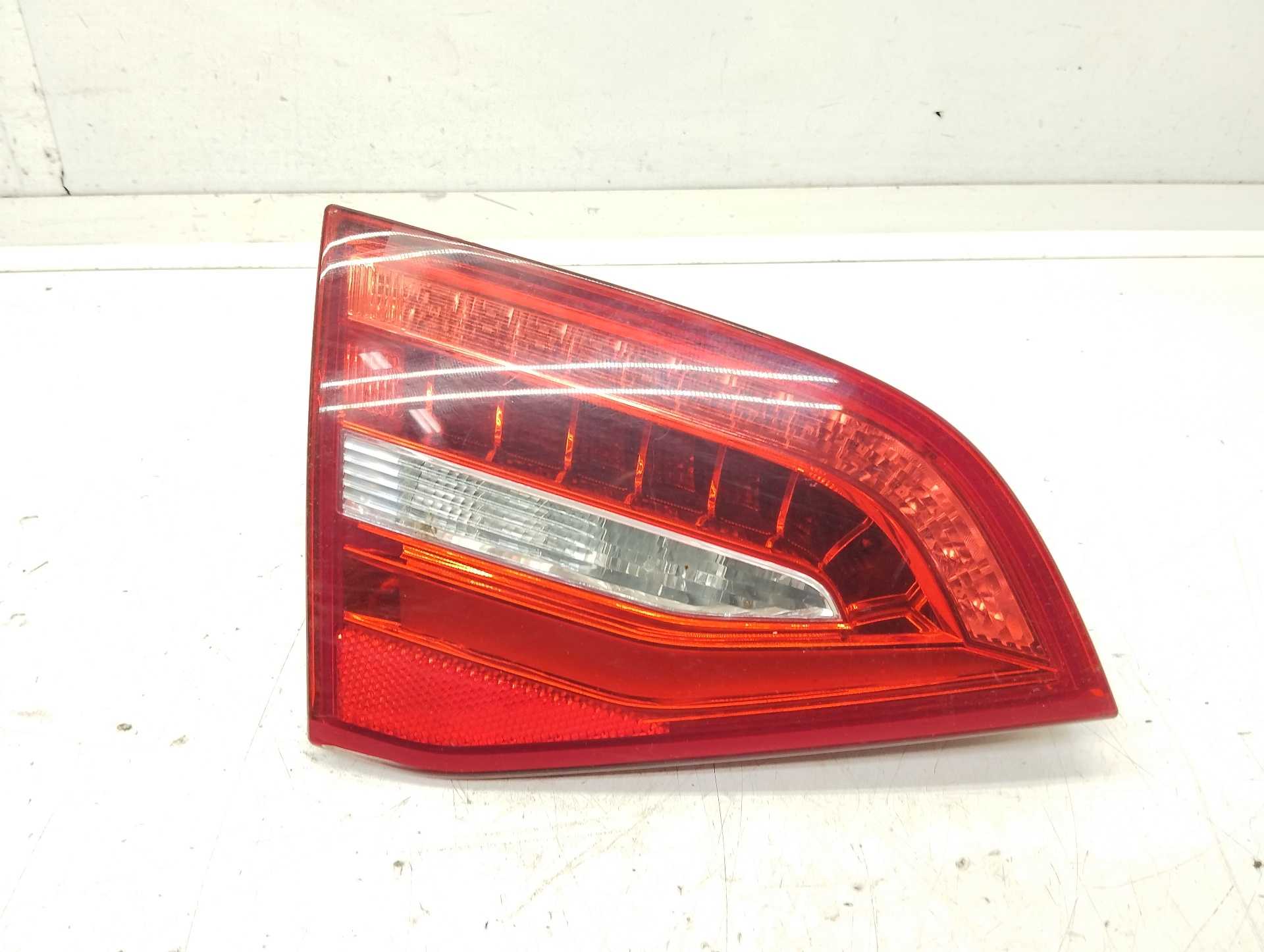 Recambio de piloto porton trasero izquierdo para audi a4 avant (8k5) (2008) básico referencia OEM IAM 8K9945093E  