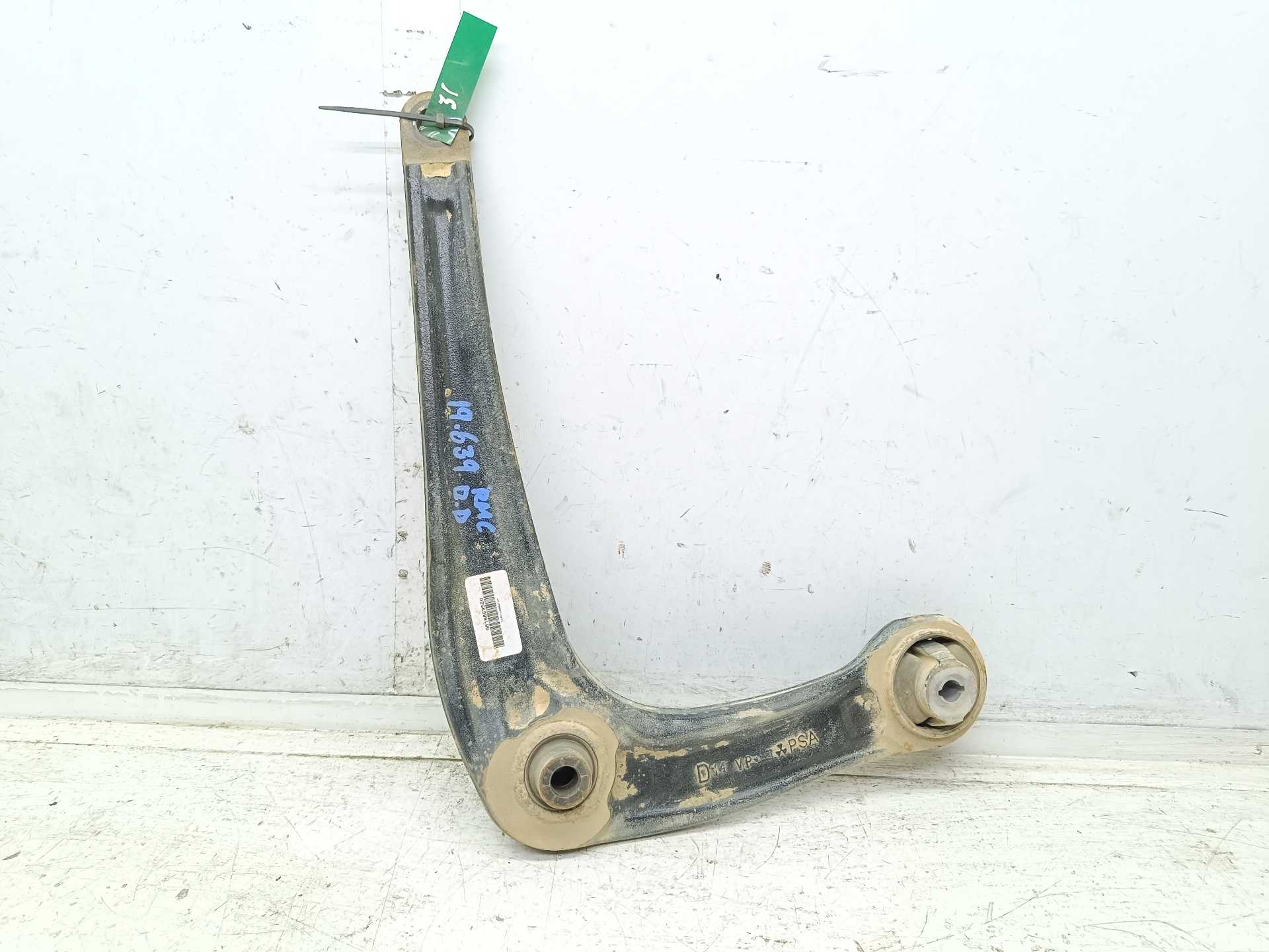 Recambio de brazo suspension inferior delantero derecho para opel vivaro furgón l express referencia OEM IAM 9816863580  