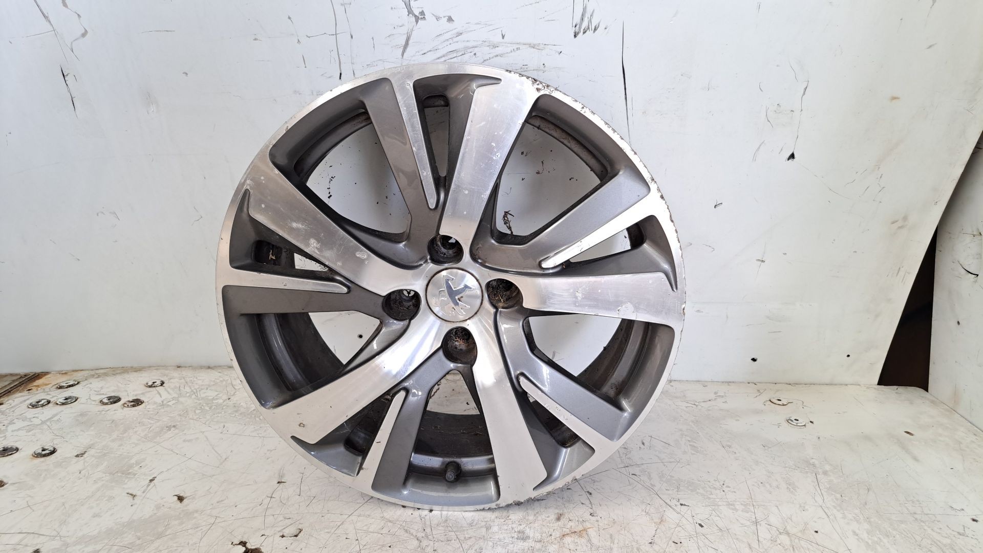 Recambio de llanta para peugeot 2008 (--.2013) active referencia OEM IAM r17 9678398277 