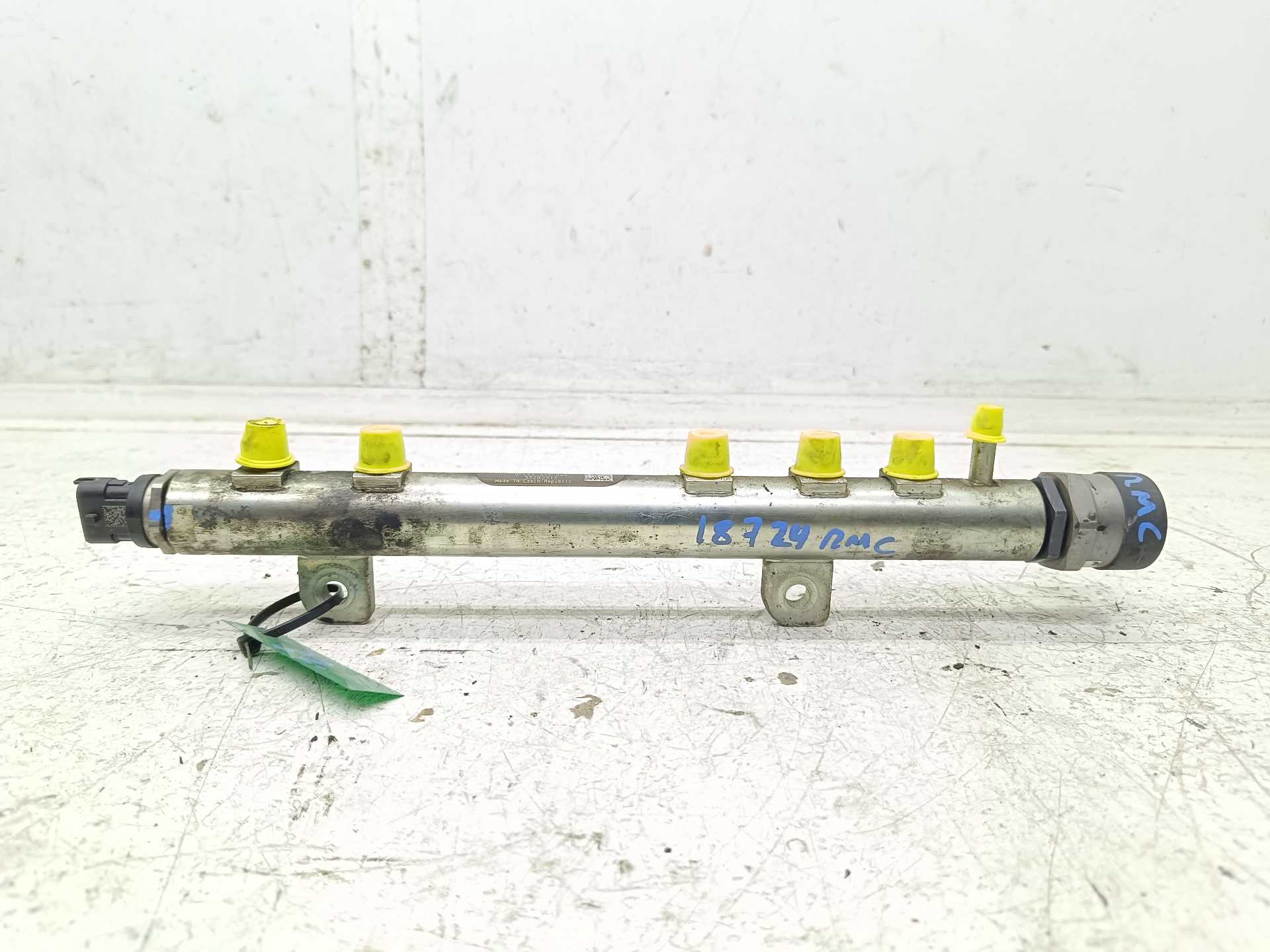Recambio de rampa inyectora para opel corsa d cosmo referencia OEM IAM 55200517 0445214086 