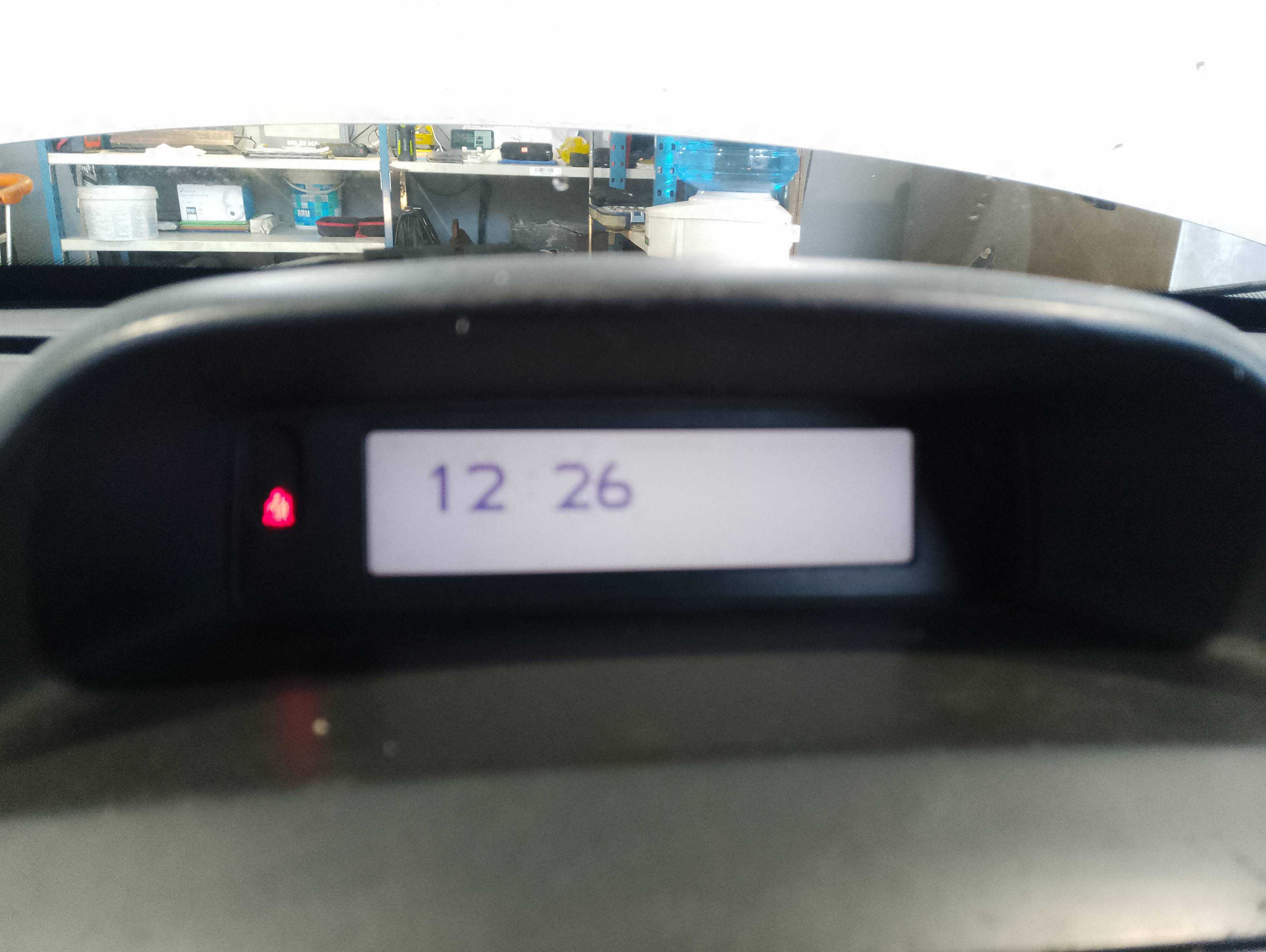 Recambio de pantalla multifuncion para renault megane ii classic berlina confort dynamique referencia OEM IAM   