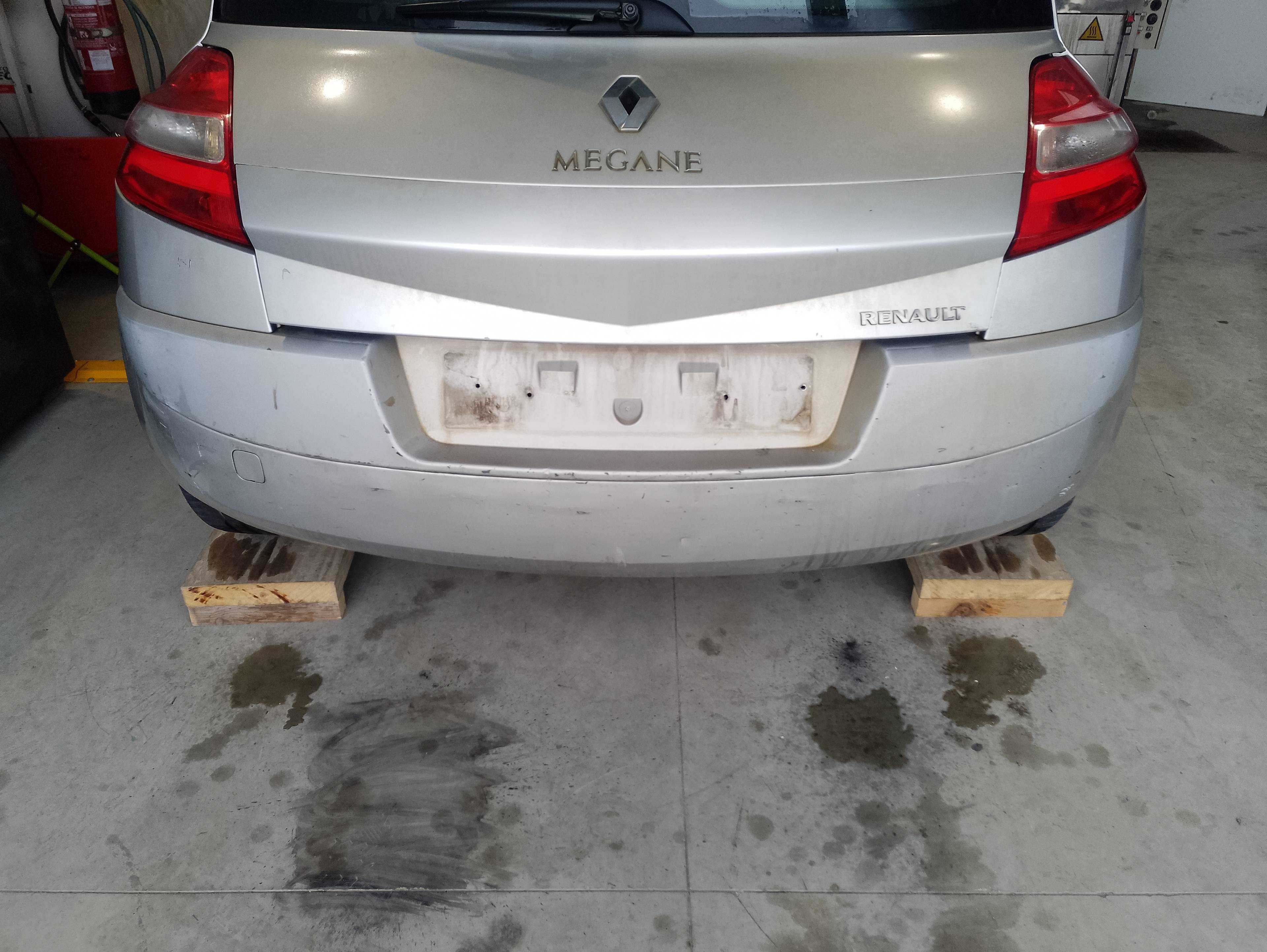 Recambio de paragolpes trasero para renault megane ii classic berlina confort dynamique referencia OEM IAM   