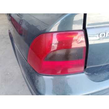 Recambio de piloto trasero izquierdo para opel vectra b berlina básico referencia OEM IAM   
