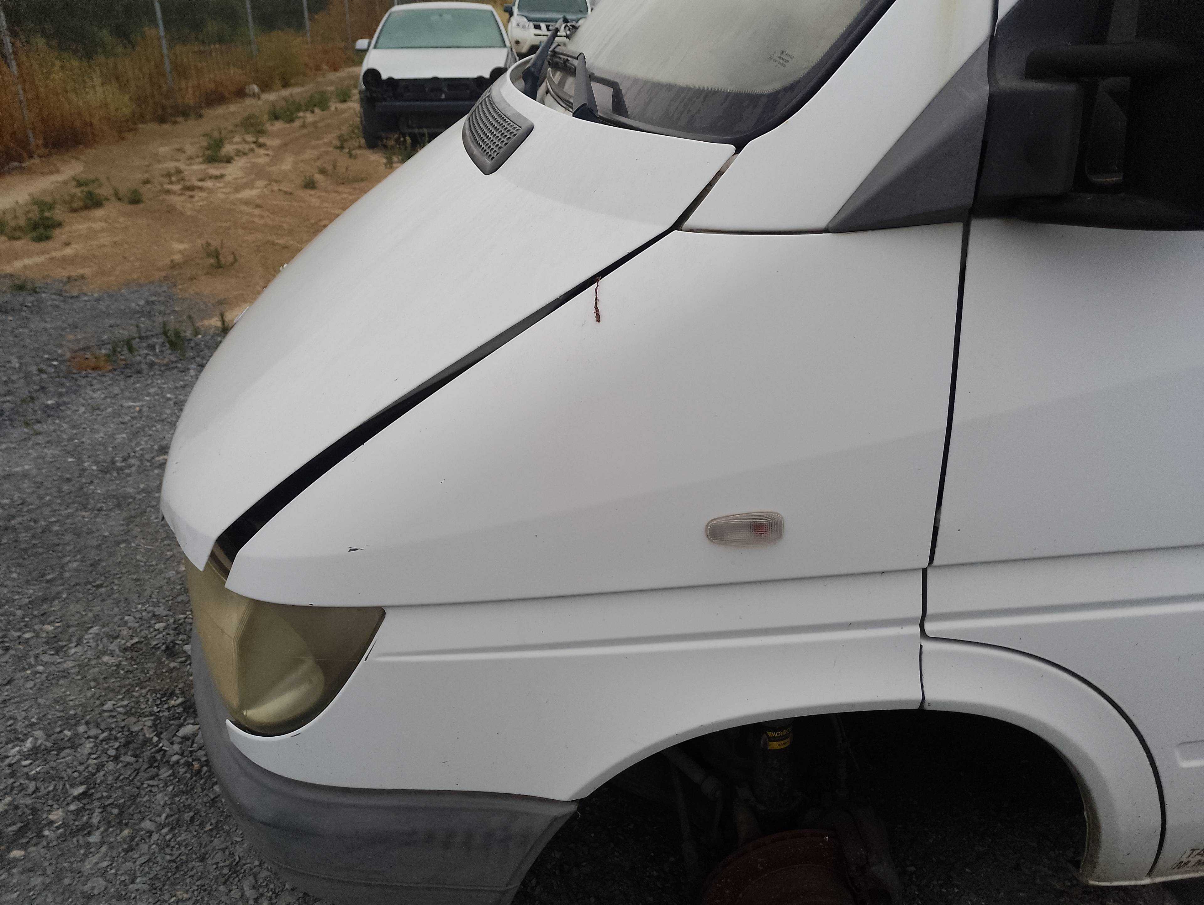Recambio de aleta delantera izquierda para mercedes-benz 313 2.1 cdi ka 303 referencia OEM IAM   
