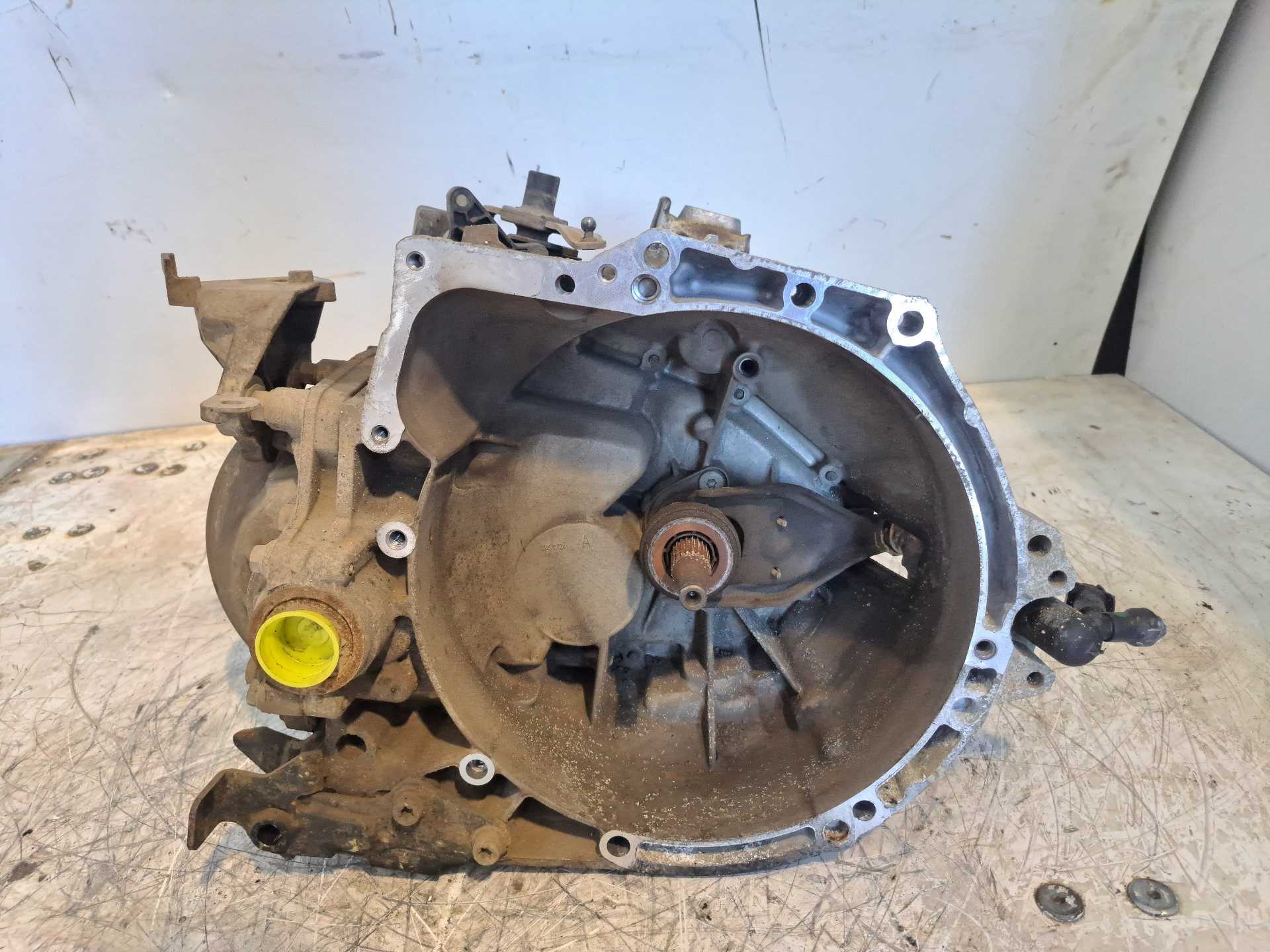 Recambio de caja cambios para opel vivaro furgón l express referencia OEM IAM 20MB46  