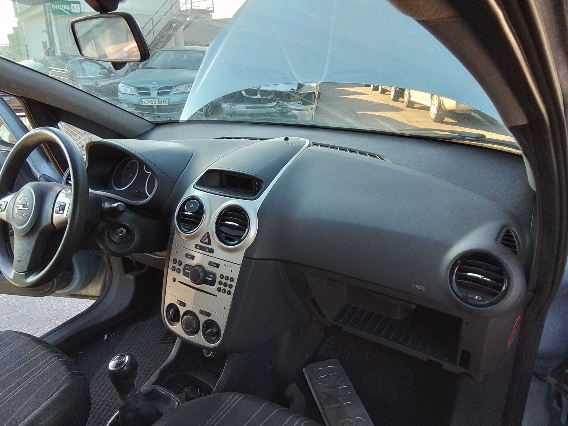 Recambio de salpicadero para opel corsa d cosmo referencia OEM IAM   