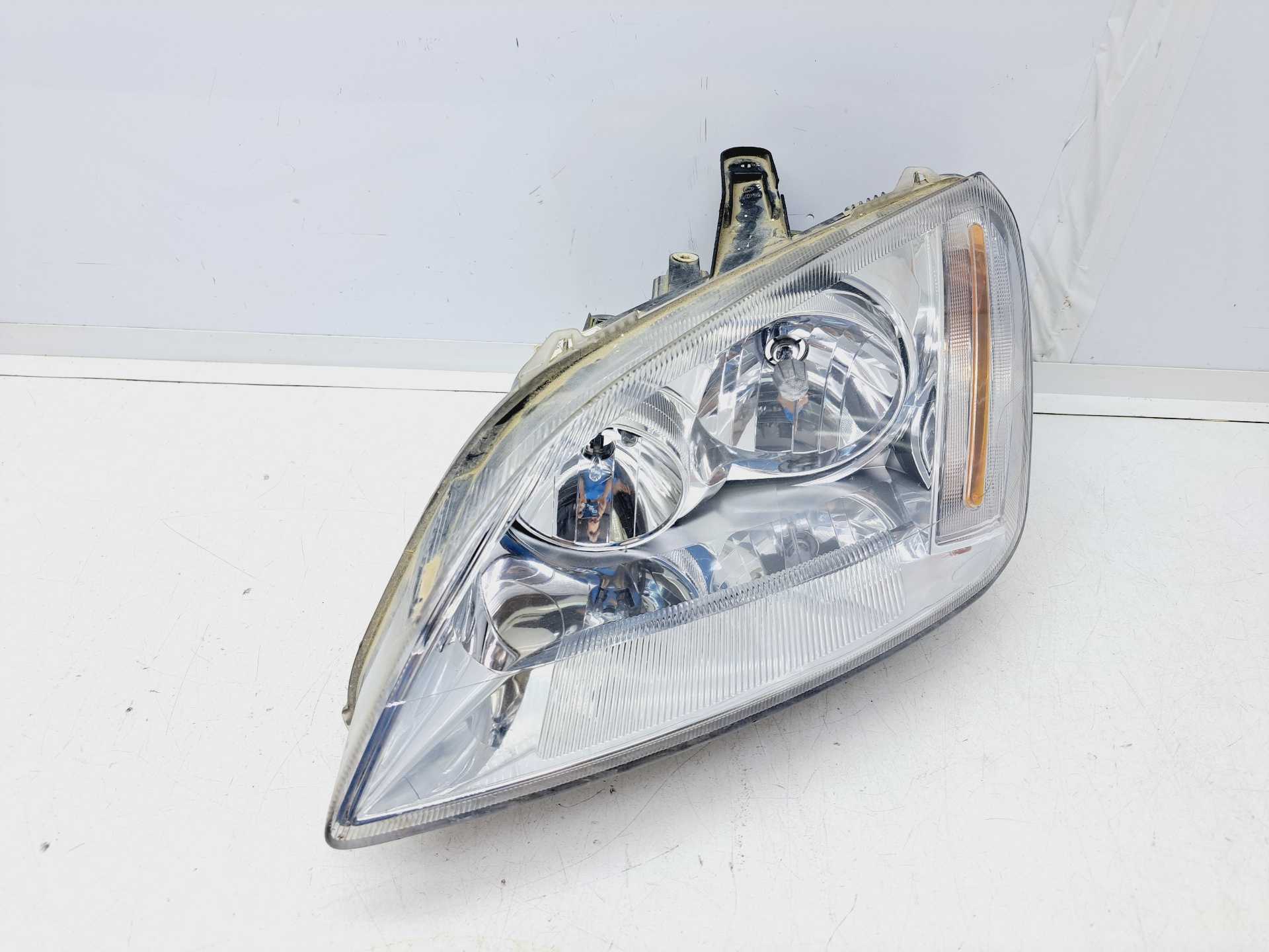 Recambio de faro izquierdo para ford focus c-max (cap) ambiente (d) referencia OEM IAM   